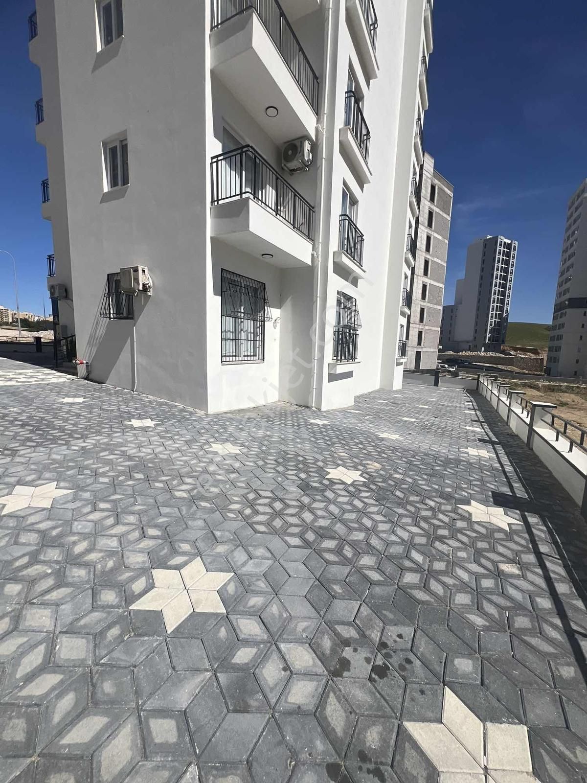 ~kulepark~farkıyla~az~katlı~lüks~işçilik~1+1~oturuma~hazır~ - Görsel 9