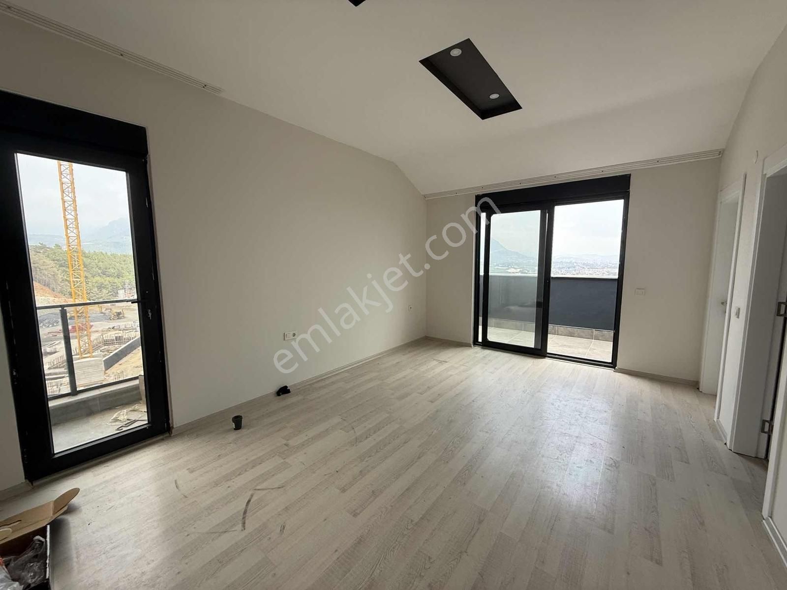 Alanya Çıplaklı Da 4+1 Kiralık Daire - Görsel 23