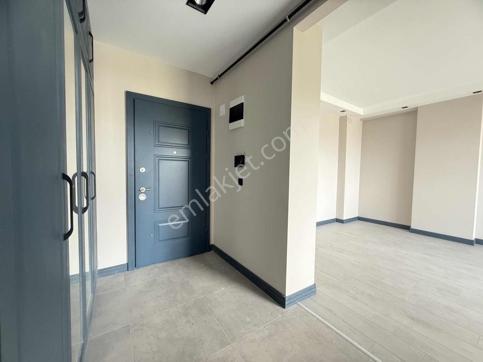 Bulvara Cephe Lüks 3+1 Arakat Deniz Manzaralı/iki Bloklu Sitede - Görsel 2