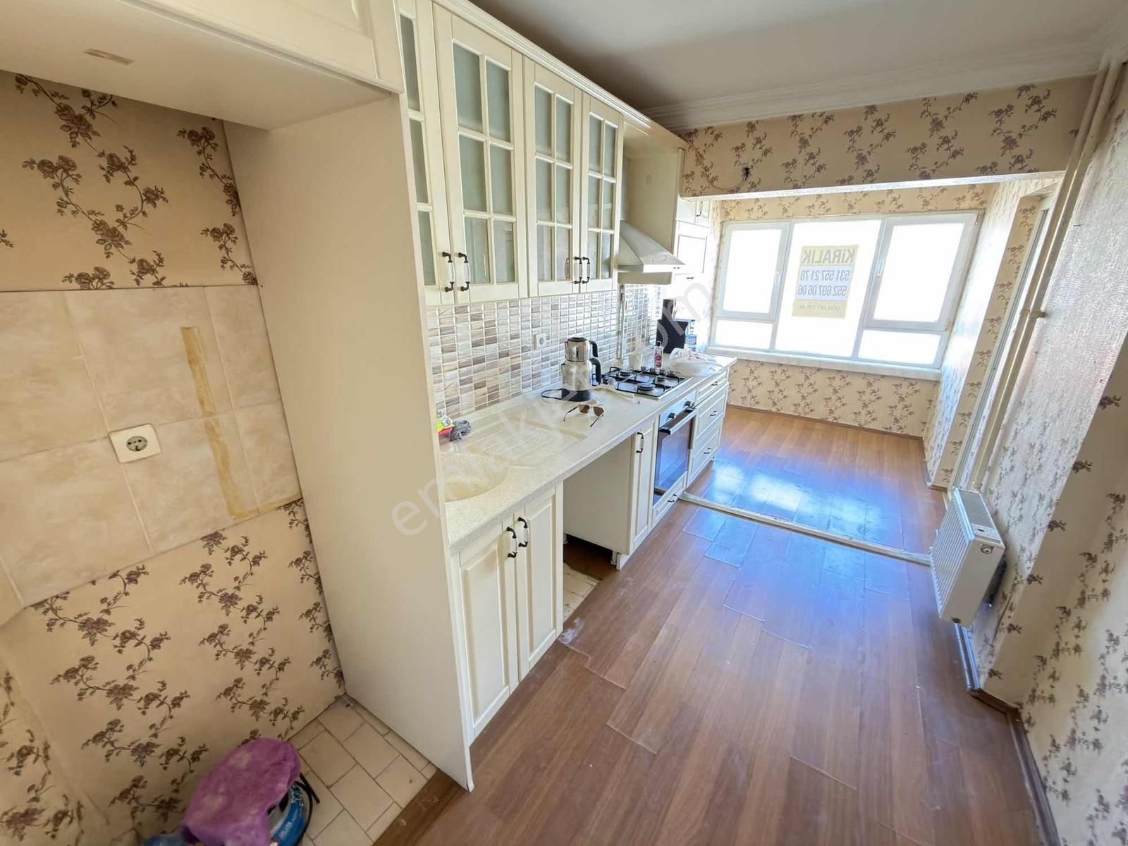 Etlik Merkezde Hastaneler Yakını Site İçinde Asansörlü 2+1 Yaplı