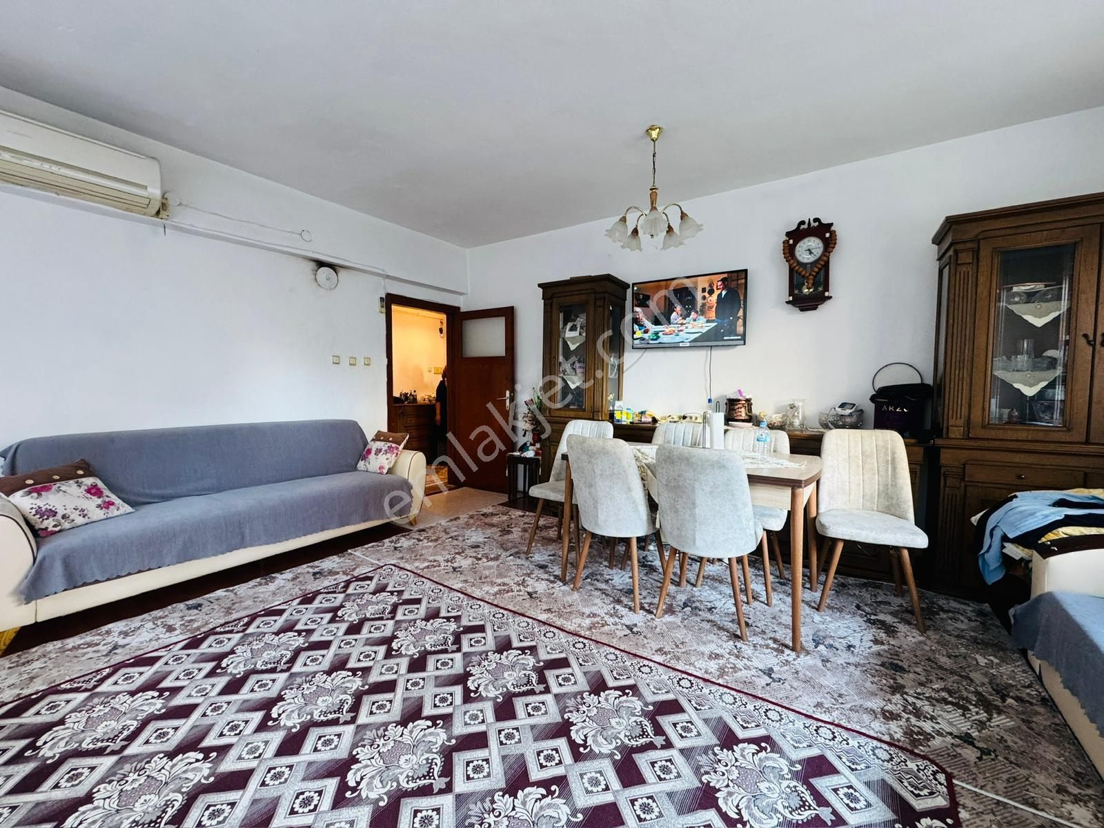 Güllerpınarın'da Denize 100m Mesafede Satılık 2+1 Ayrı Mutfak Daire