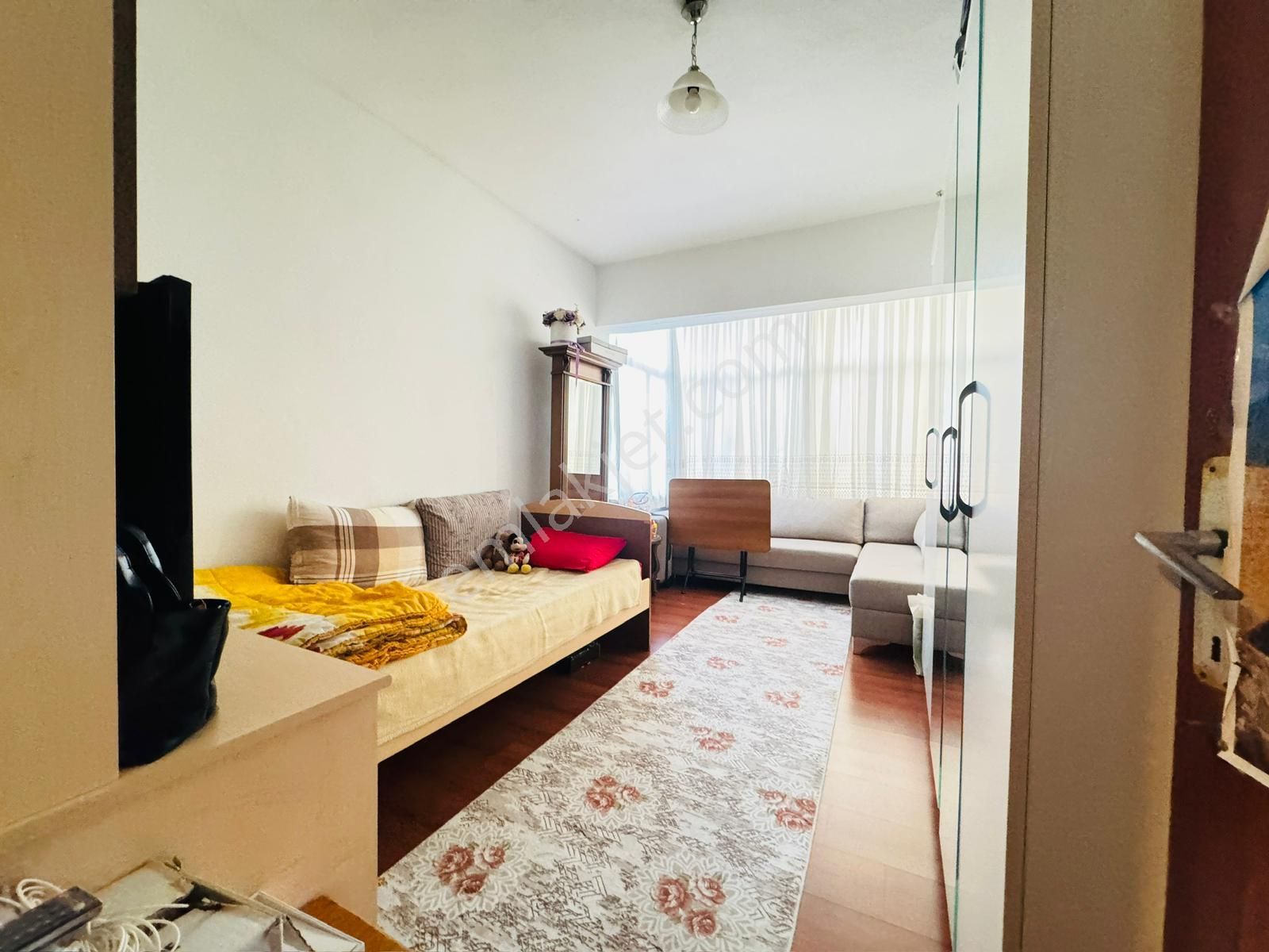 Güllerpınarın'da Denize 100m Mesafede Satılık 2+1 Ayrı Mutfak Daire - Görsel 2