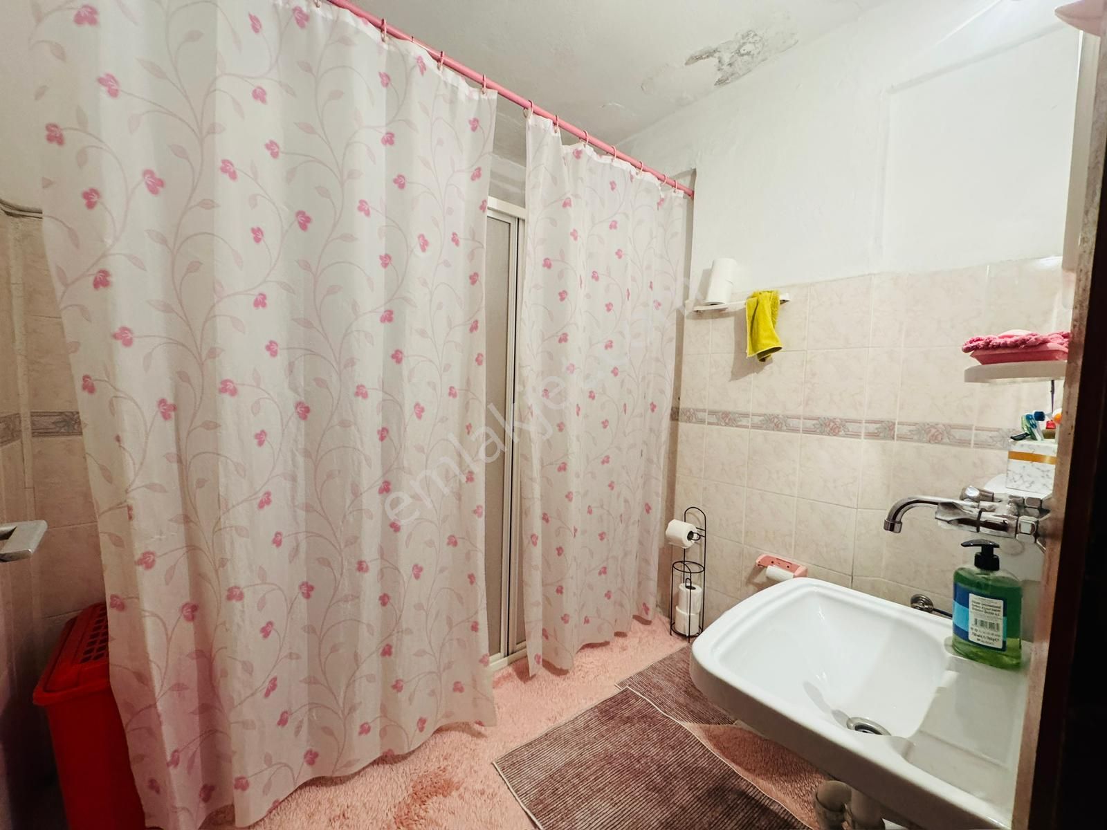 Güllerpınarın'da Denize 100m Mesafede Satılık 2+1 Ayrı Mutfak Daire - Görsel 9