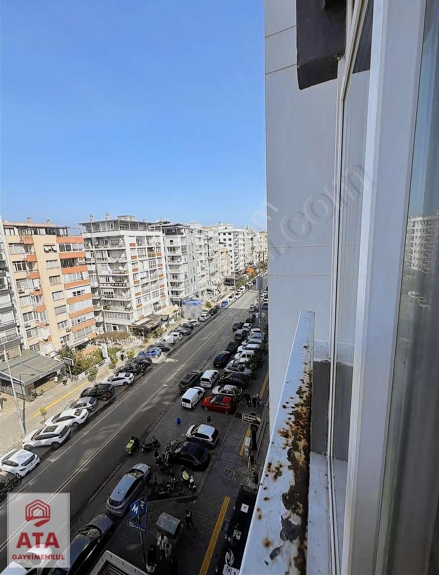 Hatay Metro Çıkışında Cadde Üzerinde Satılık 3+1 Daire - Görsel 7