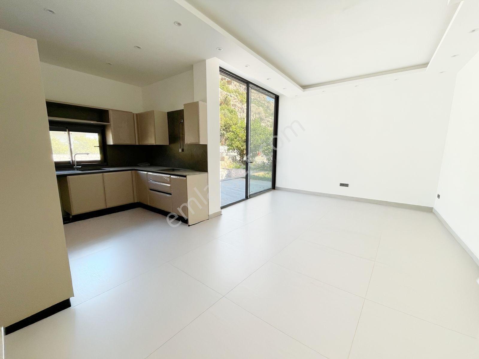 Bodrum Gündoğan Merkez'de Satılık 3+1 Flat Villa - Görsel 4