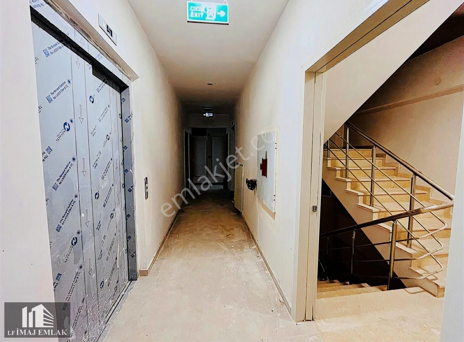 Lf İmaj Bostancı Modern Sitesinde 2+1 Balkonlu Havuzlu Güvenlik - Görsel 2