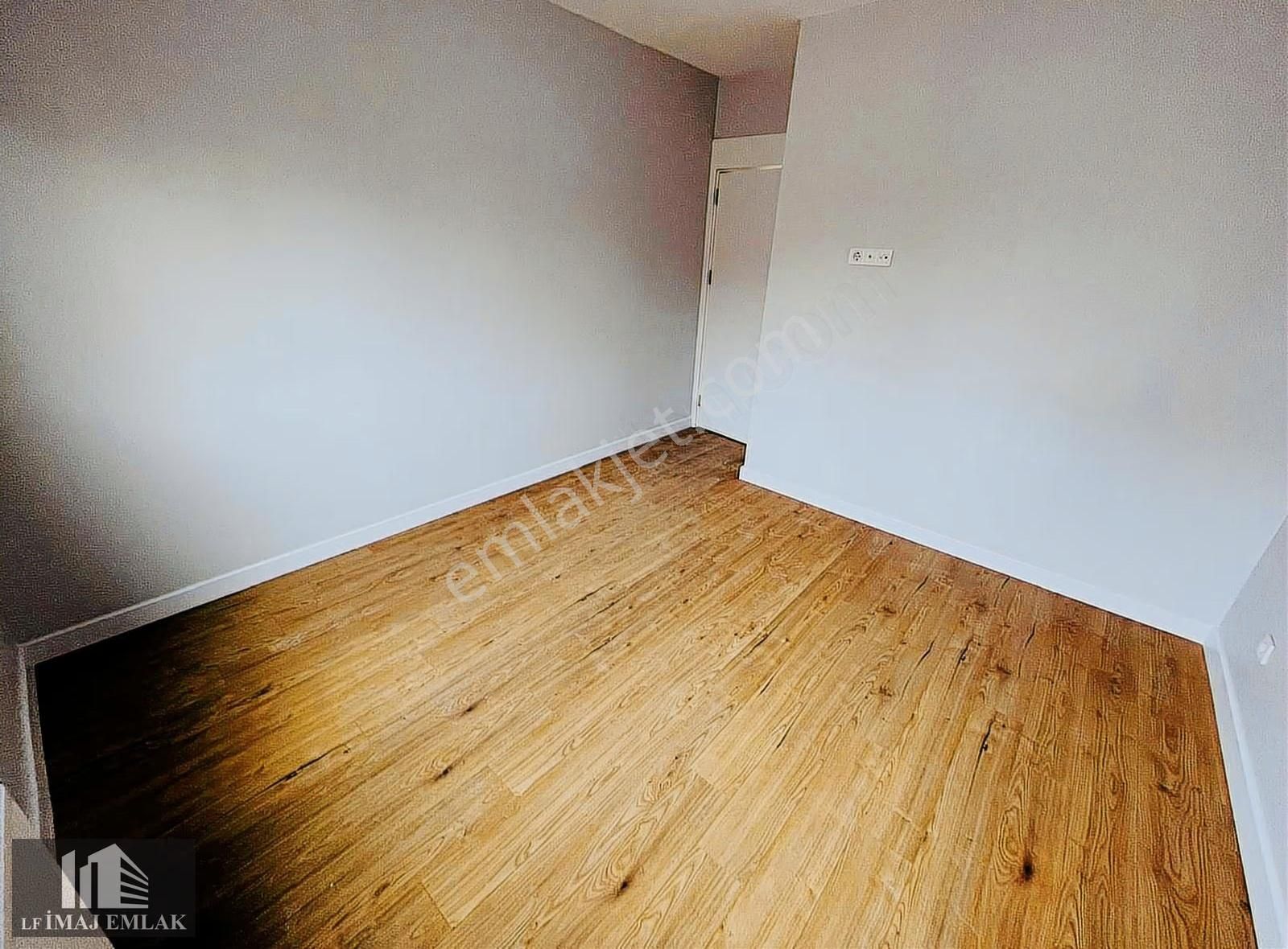 Lf İmaj Bostancı Modern Sitesinde 2+1 Balkonlu Havuzlu Güvenlik - Görsel 14