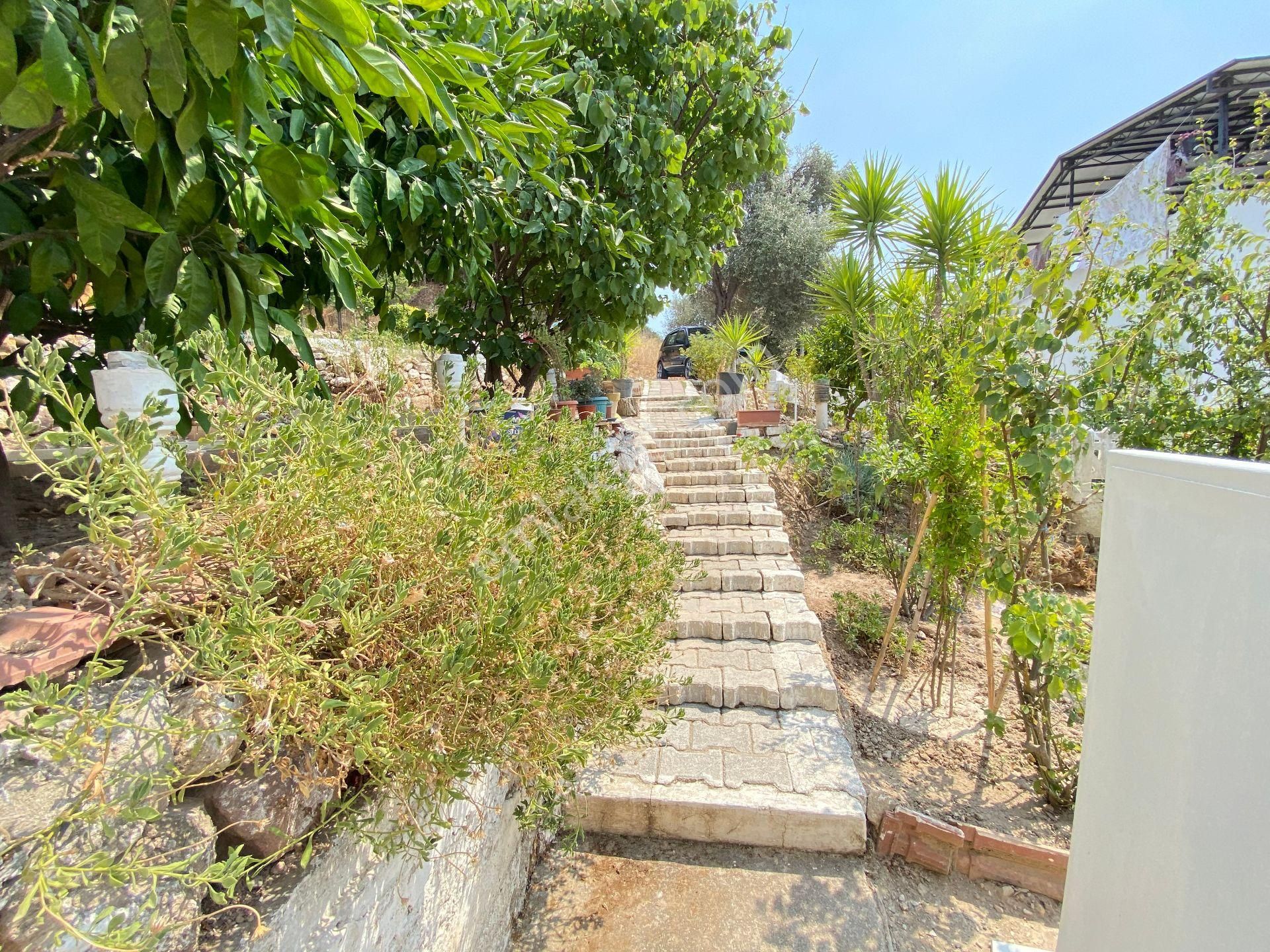 Seferihisar Mersin Alanı’nda Denize 100m, Masrafsız Bahçel Zemin Kat Satılık 1+1 Daire - Görsel 2