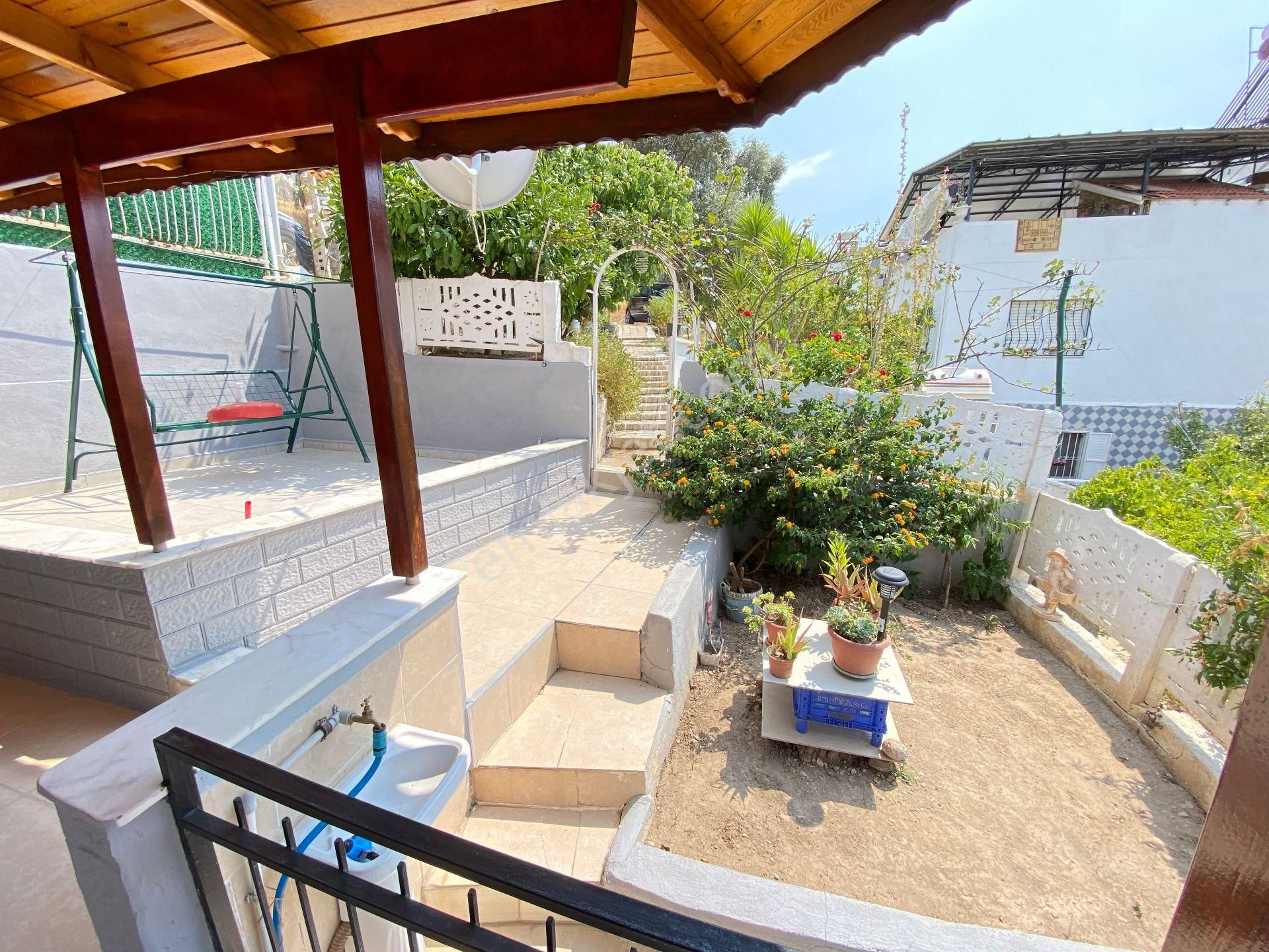 Seferihisar Mersin Alanı’nda Denize 100m, Masrafsız Bahçel Zemin Kat Satılık 1+1 Daire - Görsel 3