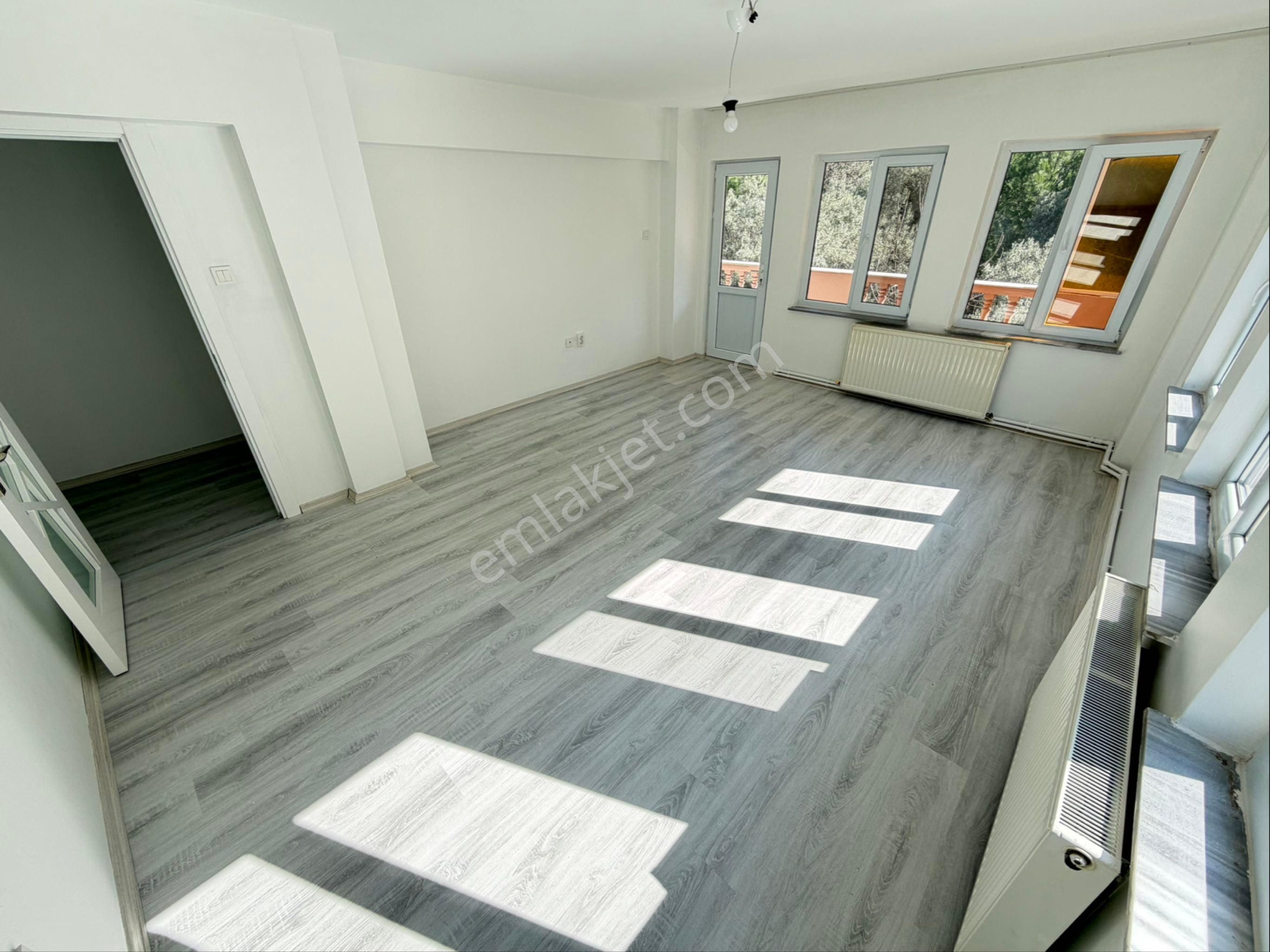 Tırpan Gayrimenkulden Mudanya Yeni Mahallede 2+1 100m2 Kiralık Masrafsız Daire - Görsel 2