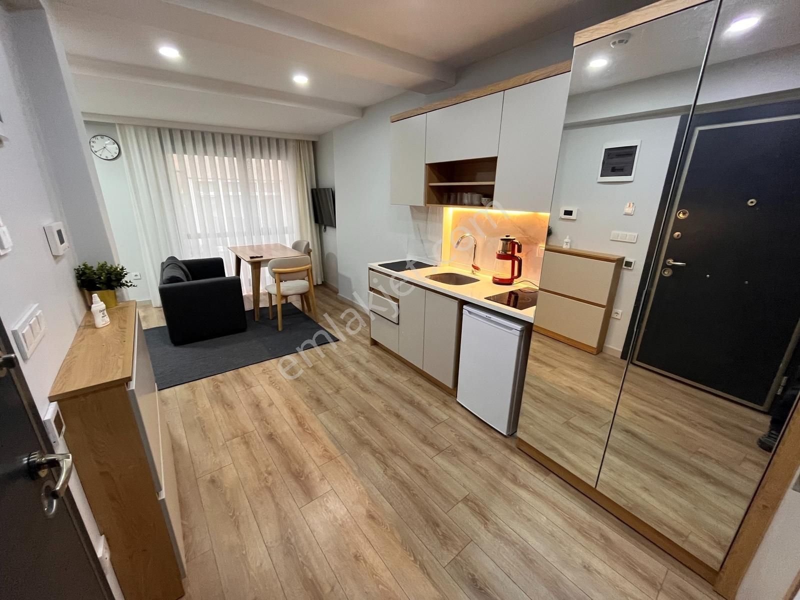 Aktaştan Üsküdar Merkezde 1+0 Full Eşyalı Lüks Stüdyo Daire - Görsel 5