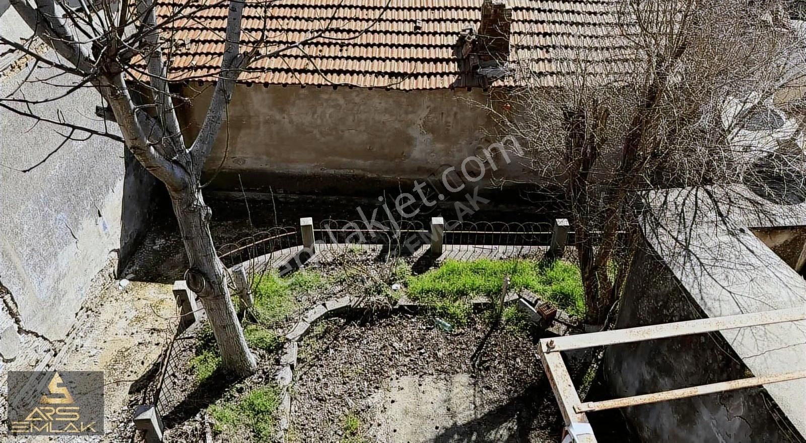 Ars'den Buldan Tarihi Çarşıda Satılık Köşk Konak 4+1 Fırsat - Görsel 34
