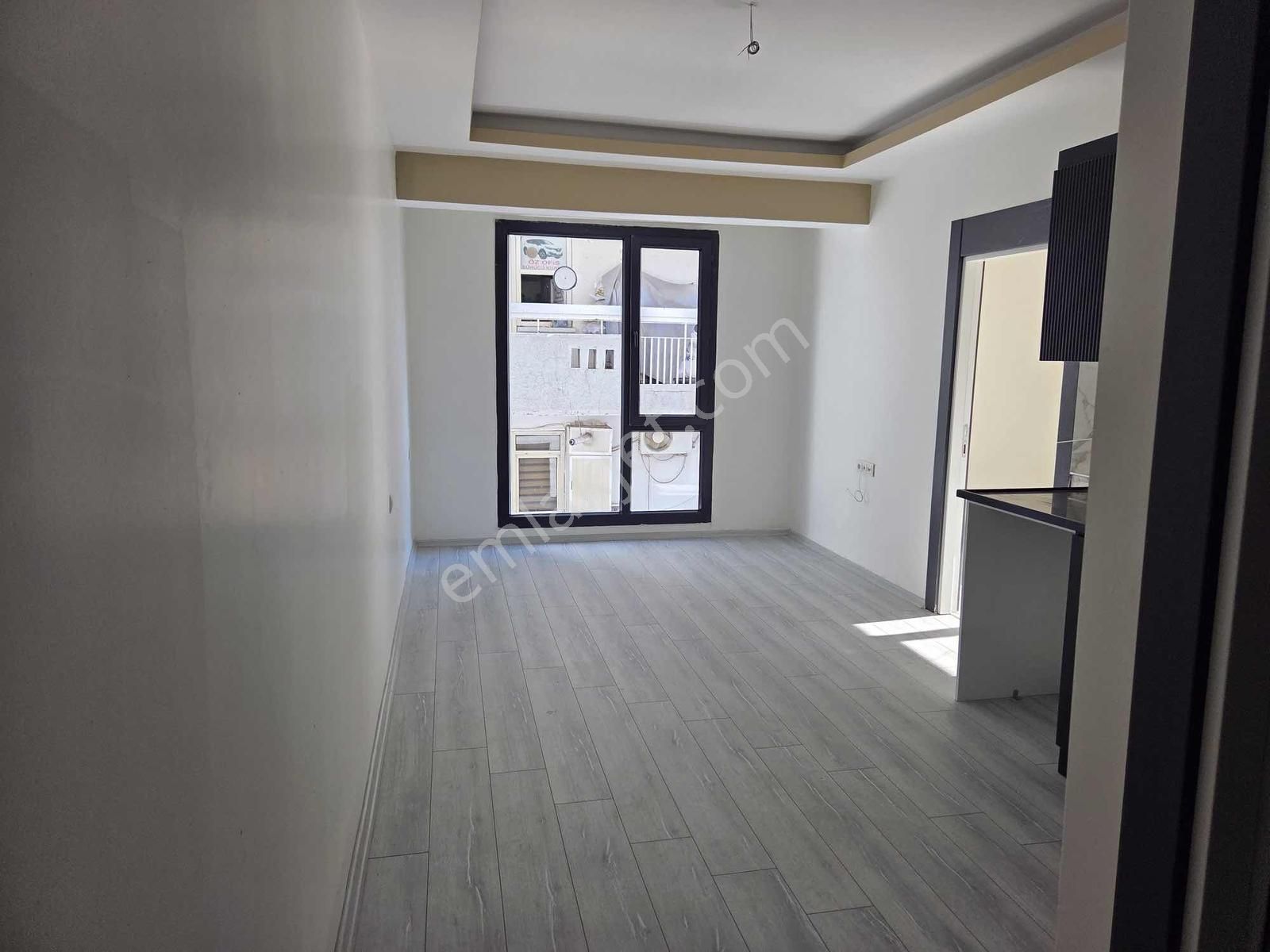 Ofis Salih Kaya Plazada Satılık Yol Cephesi - Görsel 9