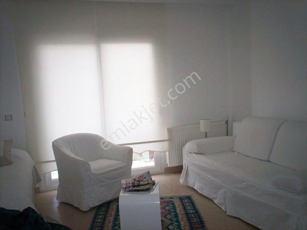 Üniversite Caddesi Özlem Konutları Satlık Stüdyo Daire