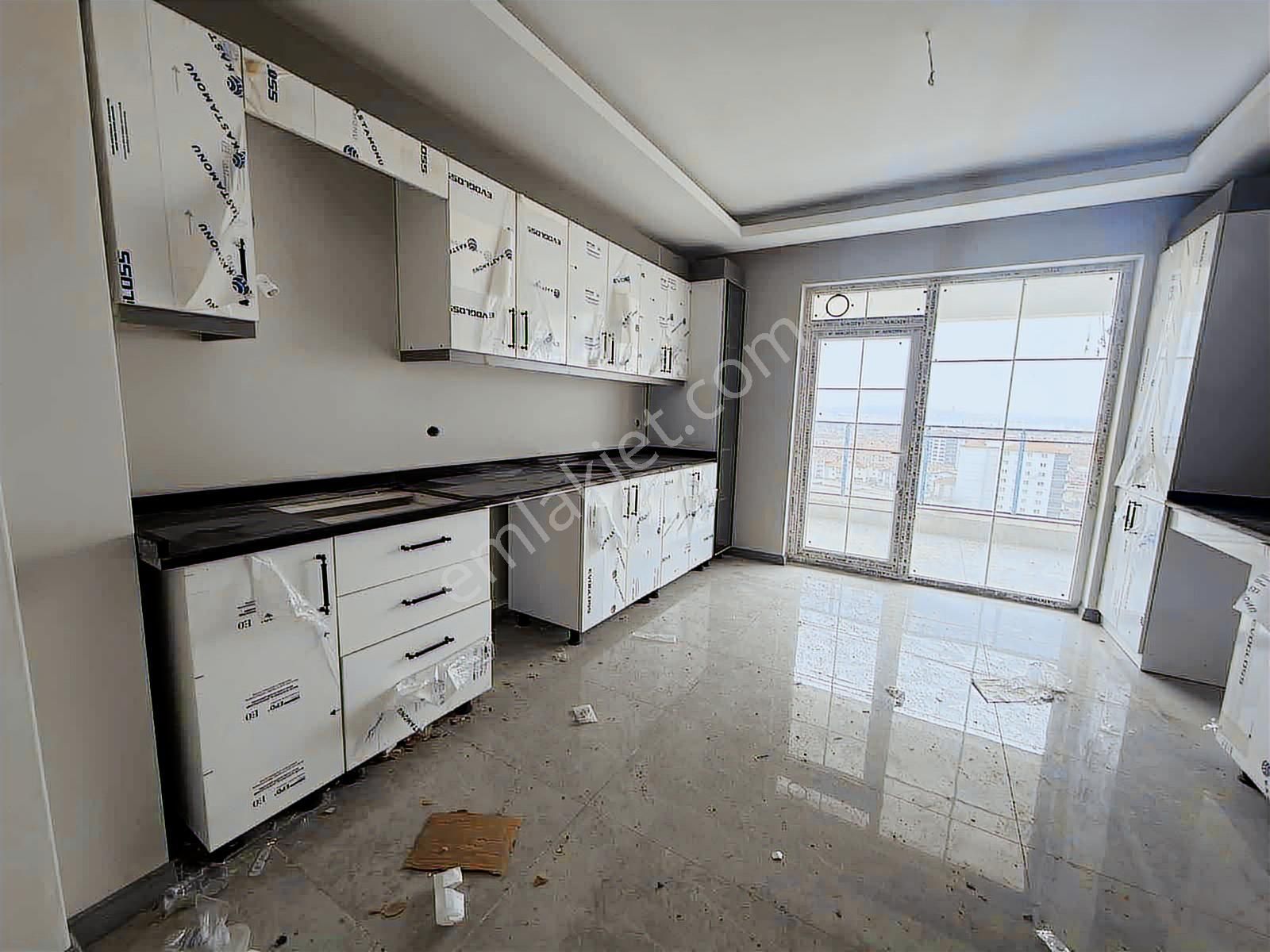 Saraycıkta 6 Ara Katta Sıfır Emsalsiz 4+1 Geniş Ultra Lüks Daire - Görsel 22