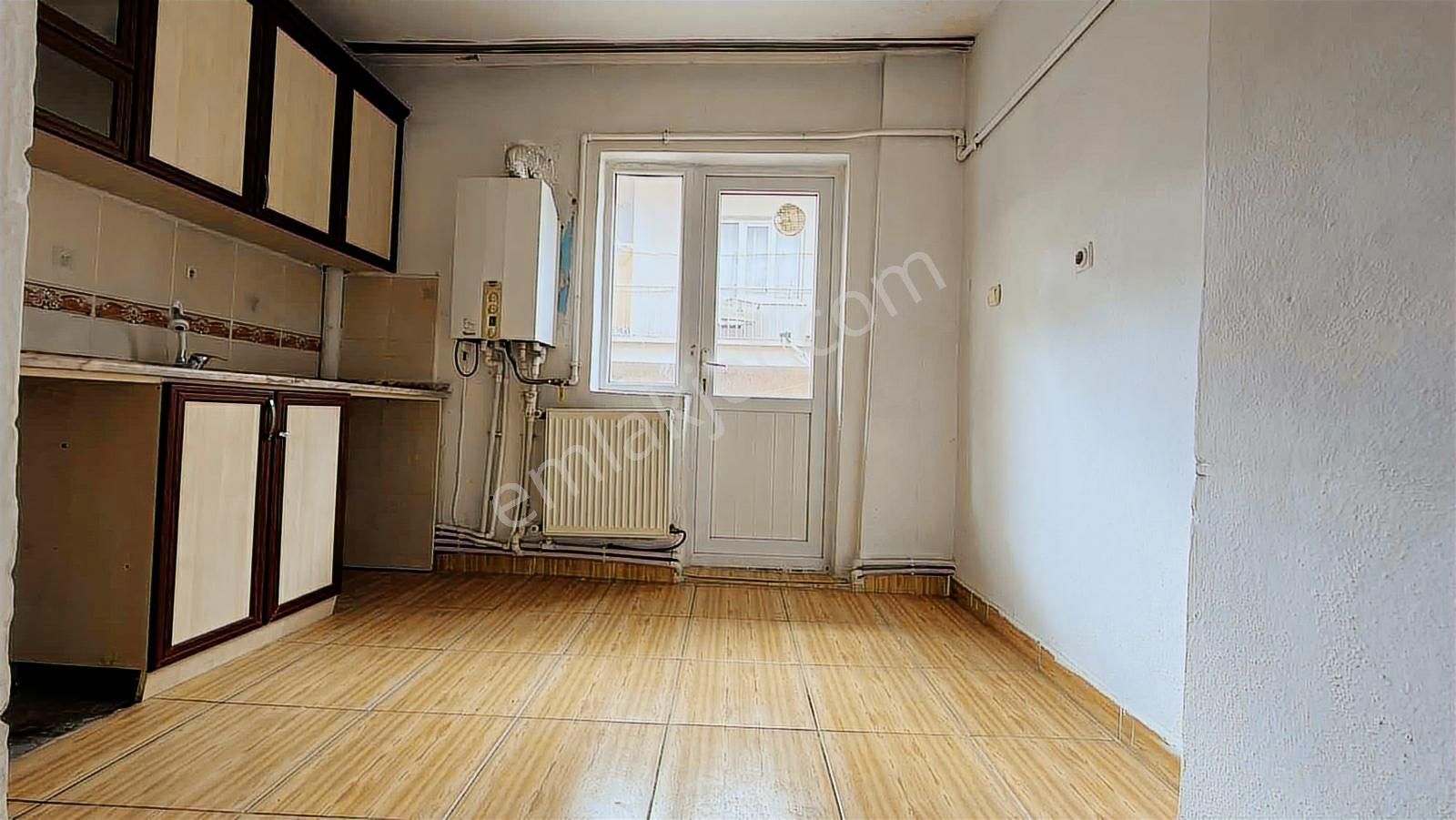 Tandoğan Mahallesinde 2+1 2.ara Katta Satılık Fırsat Daire