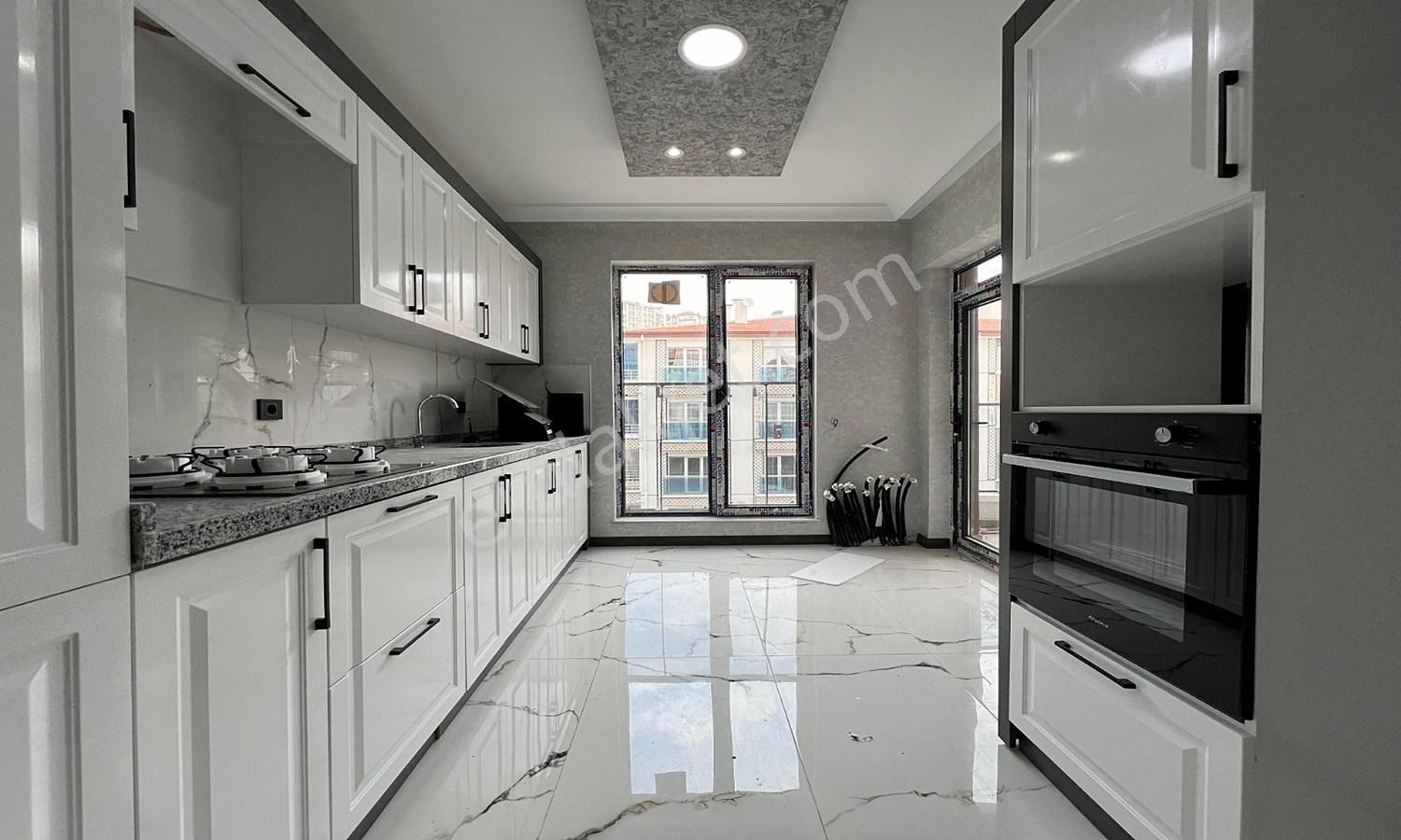 Yasa'dan Karakaya'da 1. Kat Ön Cephe %90 Kredili Fırsat Dairesi