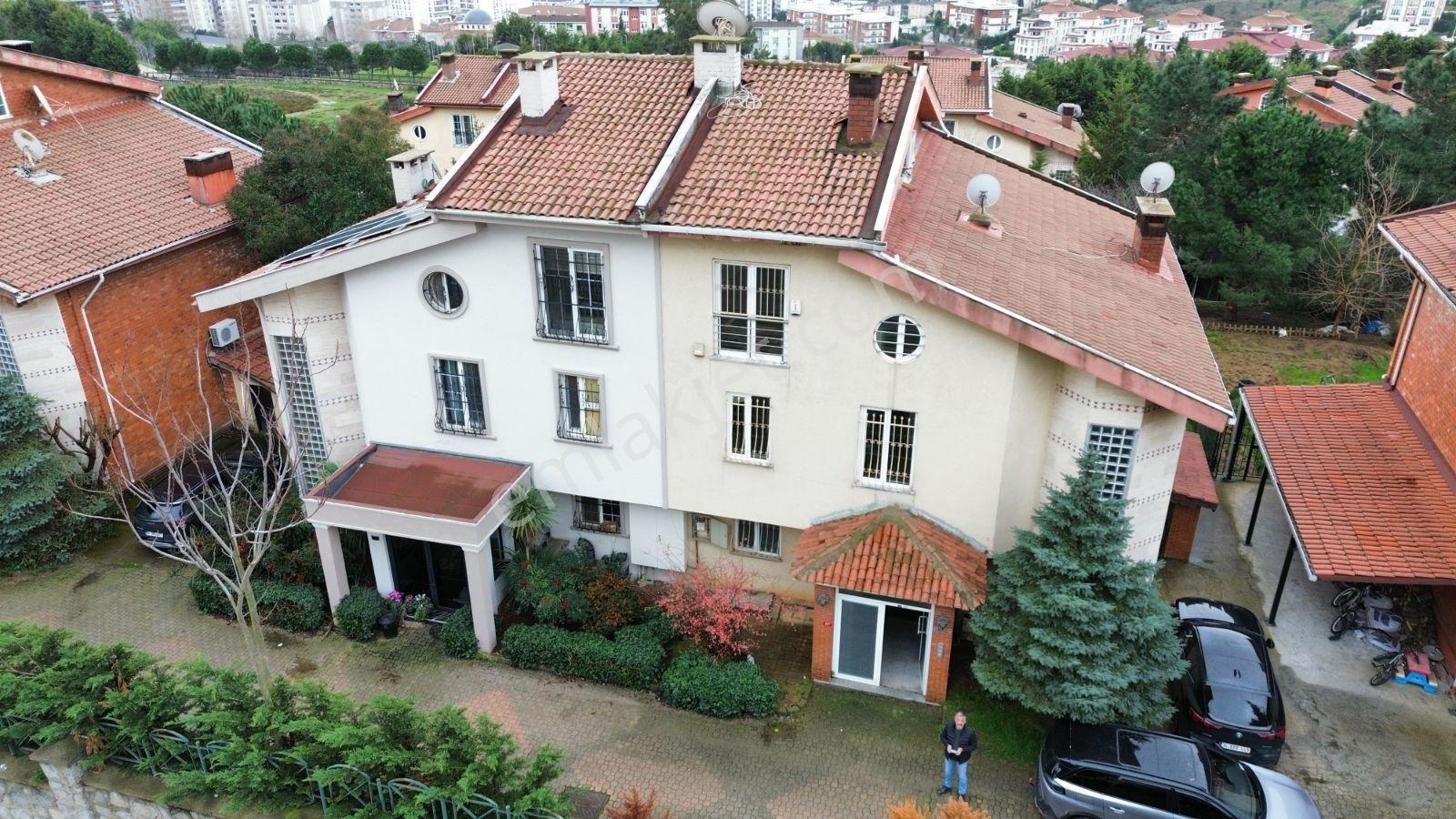 Truva Gayrimenkul Den Parkevler Sitesinde 6+1 Havuzlu Villa - Görsel 23