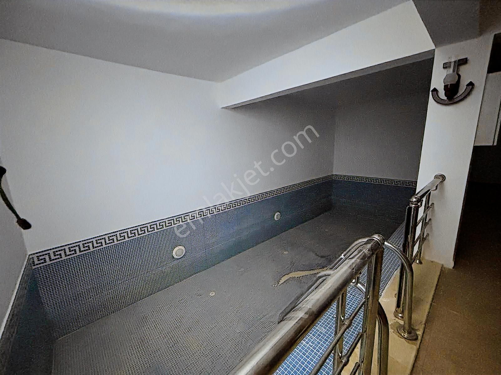 Truva Gayrimenkul Den Parkevler Sitesinde 6+1 Havuzlu Villa - Görsel 6