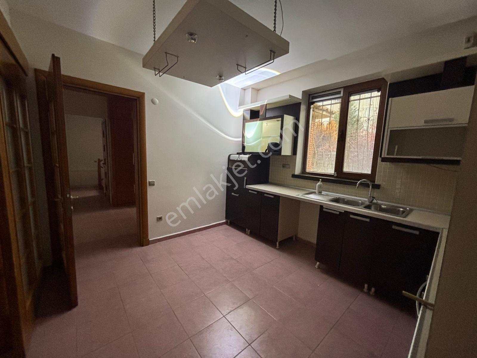 Truva Gayrimenkul Den Parkevler Sitesinde 6+1 Havuzlu Villa - Görsel 34