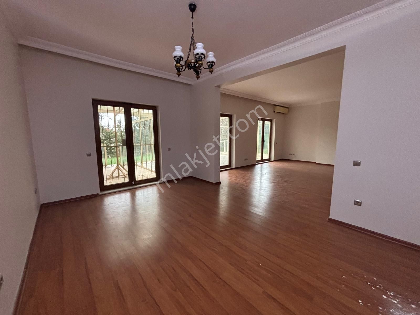 Truva Gayrimenkul Den Parkevler Sitesinde 6+1 Havuzlu Villa - Görsel 25