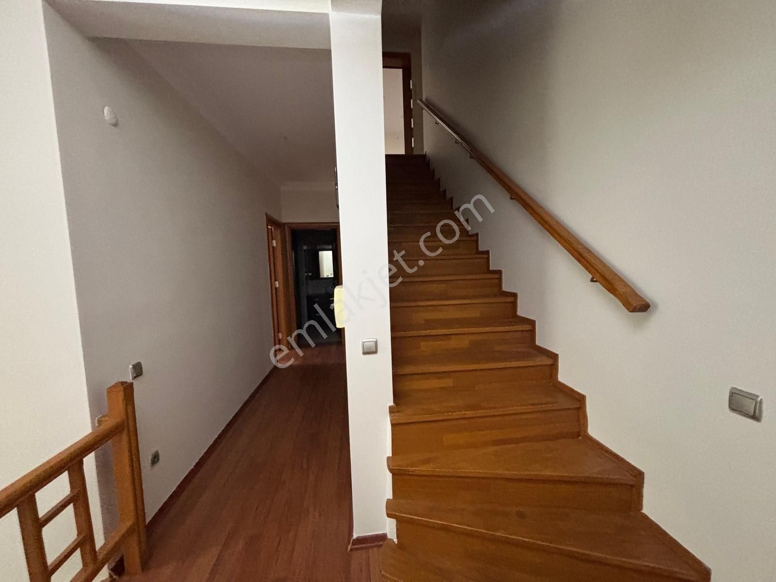 Truva Gayrimenkul Den Parkevler Sitesinde 6+1 Havuzlu Villa - Görsel 33