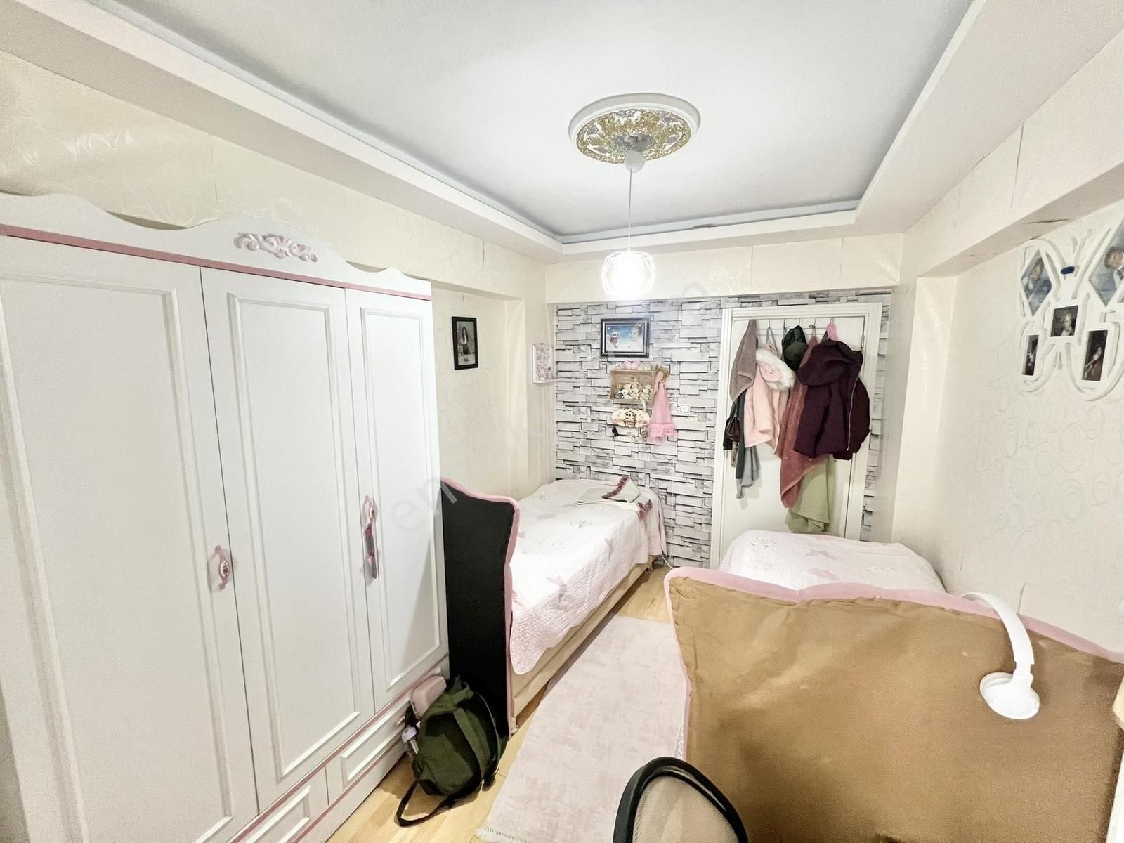 Beyoğlu'ndan Merkezi Lokasyonda Isı Yalıtımlı Yapılı Satılık 3+1 - Görsel 3