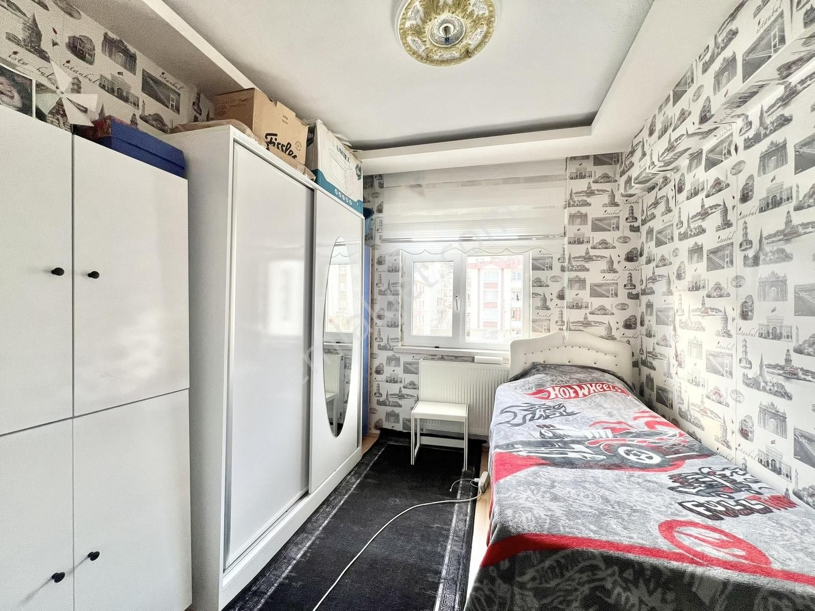 Beyoğlu'ndan Merkezi Lokasyonda Isı Yalıtımlı Yapılı Satılık 3+1 - Görsel 2