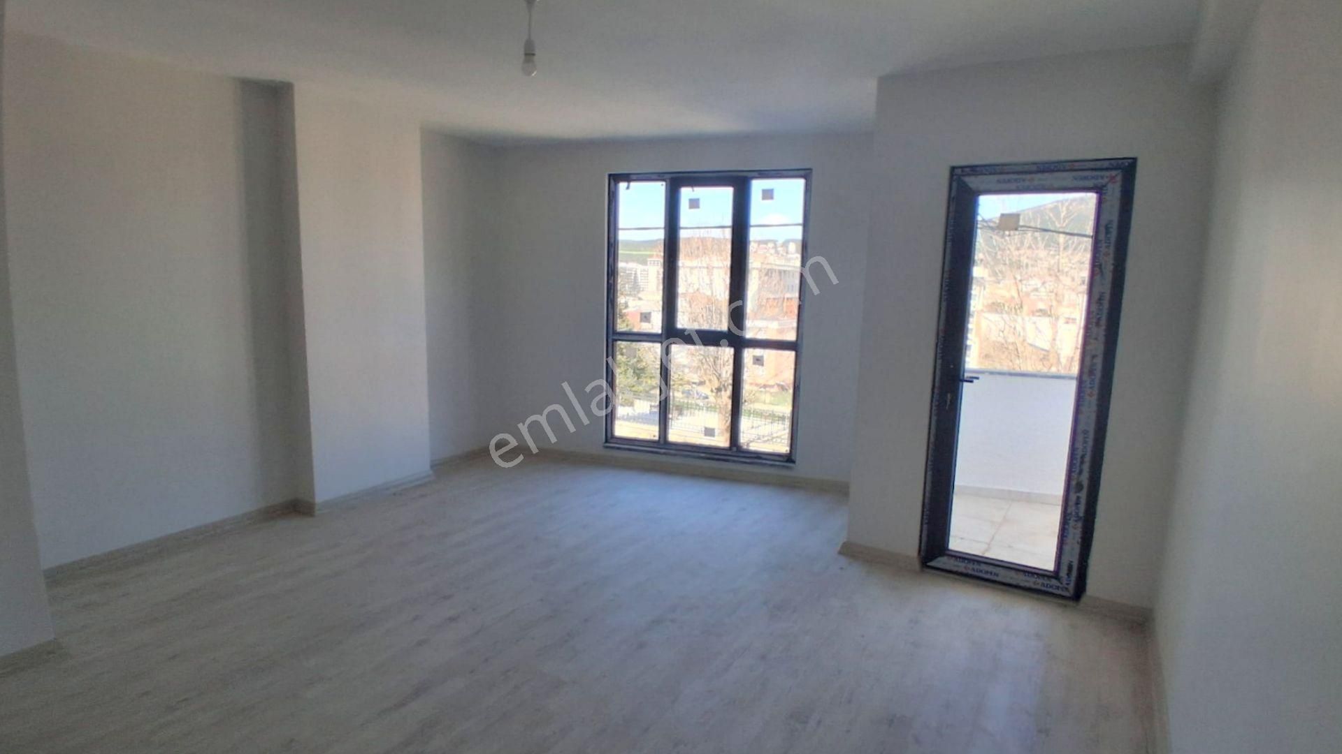 Mertcan'dan Velibaba Mah.açık Balkonlu Ara Kat Sıfır 2+1 Daire