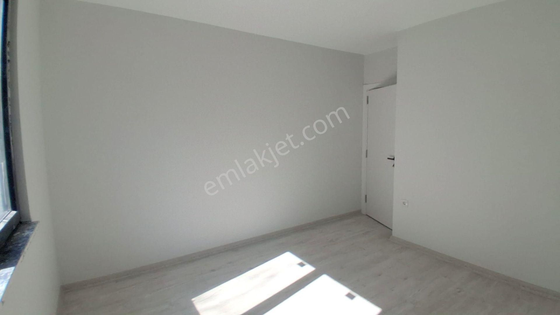 Mertcan'dan Velibaba Mah.açık Balkonlu Ara Kat Sıfır 2+1 Daire - Görsel 12