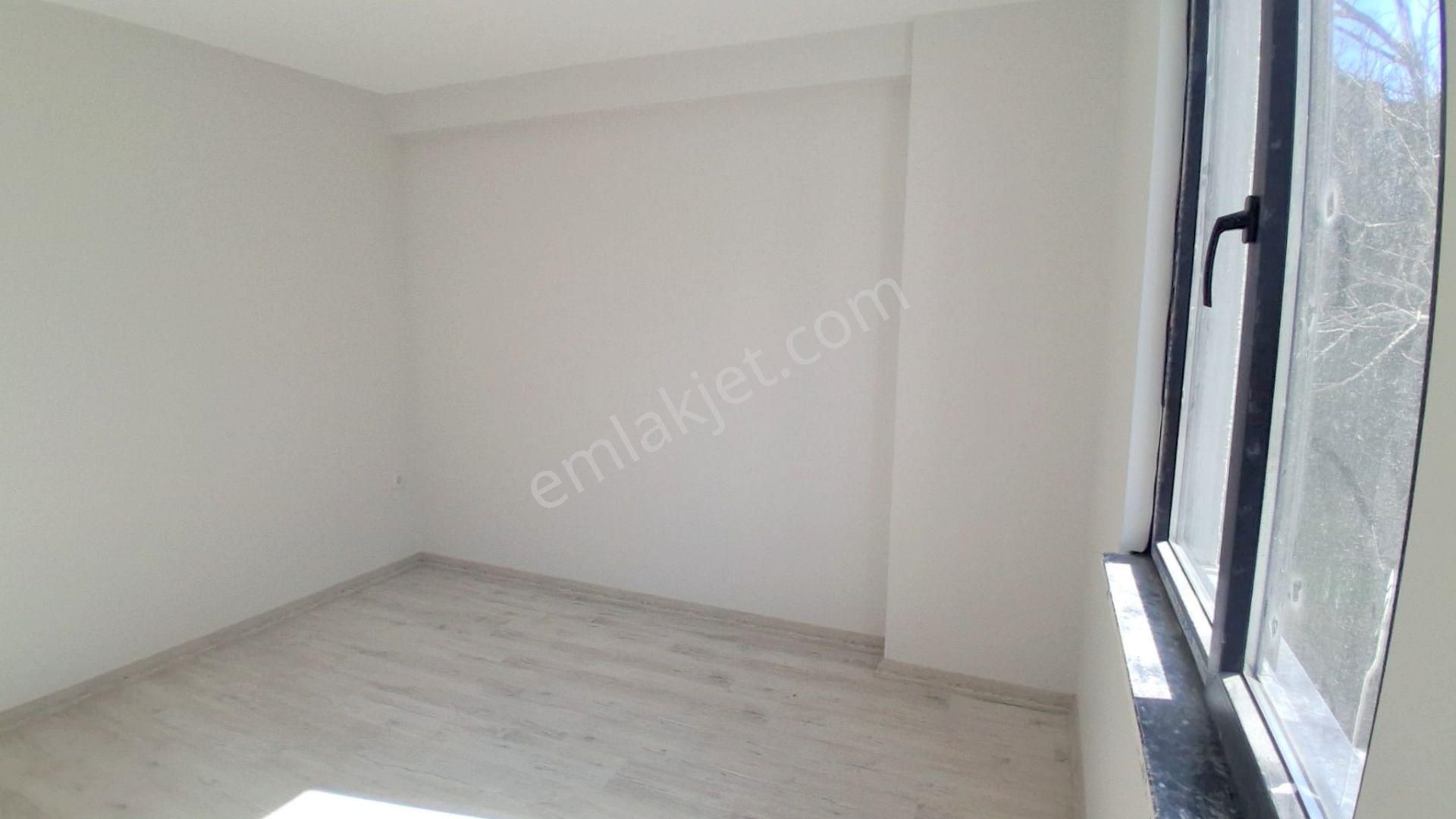 Mertcan'dan Velibaba Mah.açık Balkonlu Ara Kat Sıfır 2+1 Daire - Görsel 14