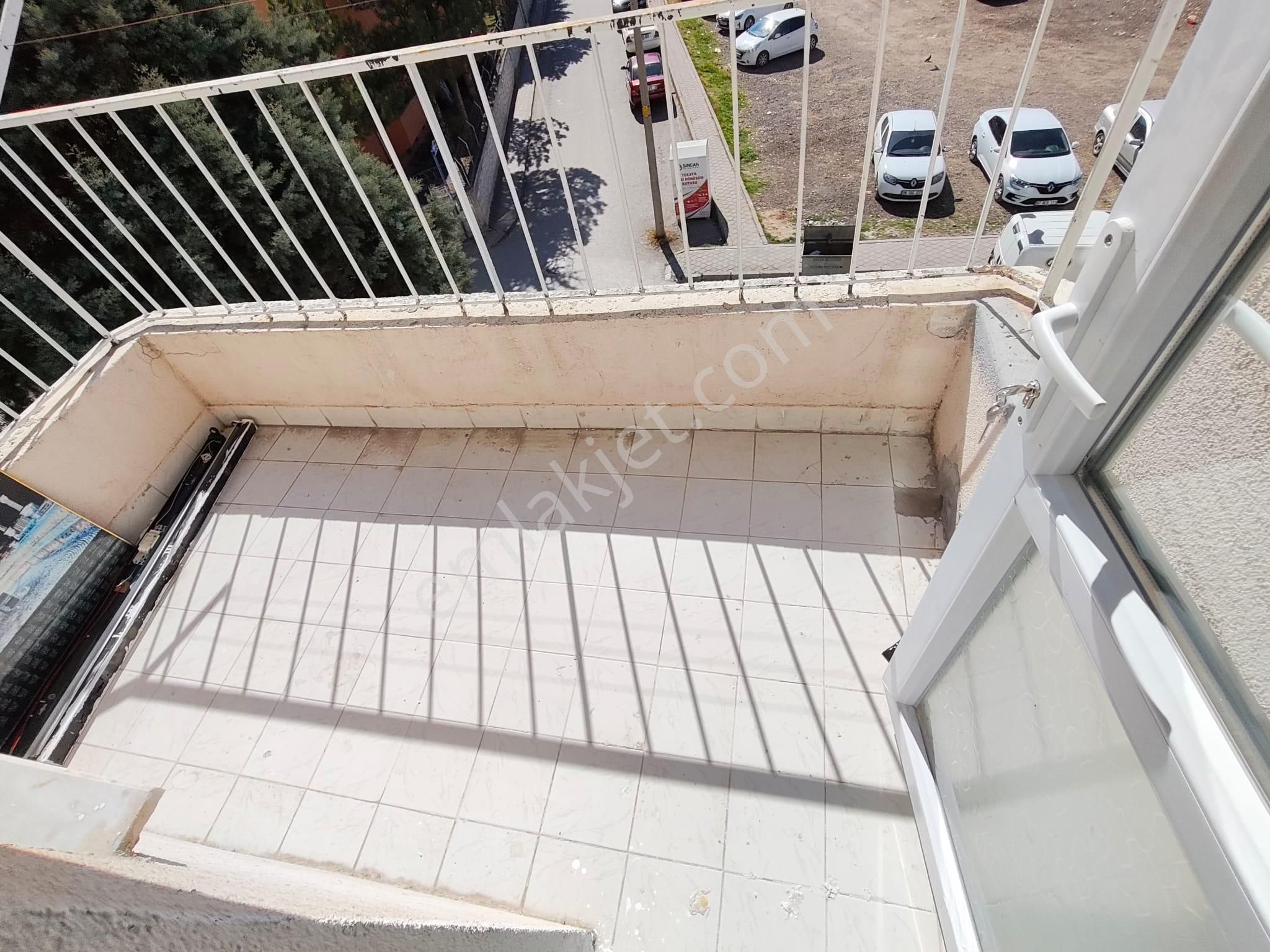 Yılmaz Gayrimenkul'den Ara Kat 3+1 Gemiş M2 Fırsat Kiralık Daire - Görsel 25