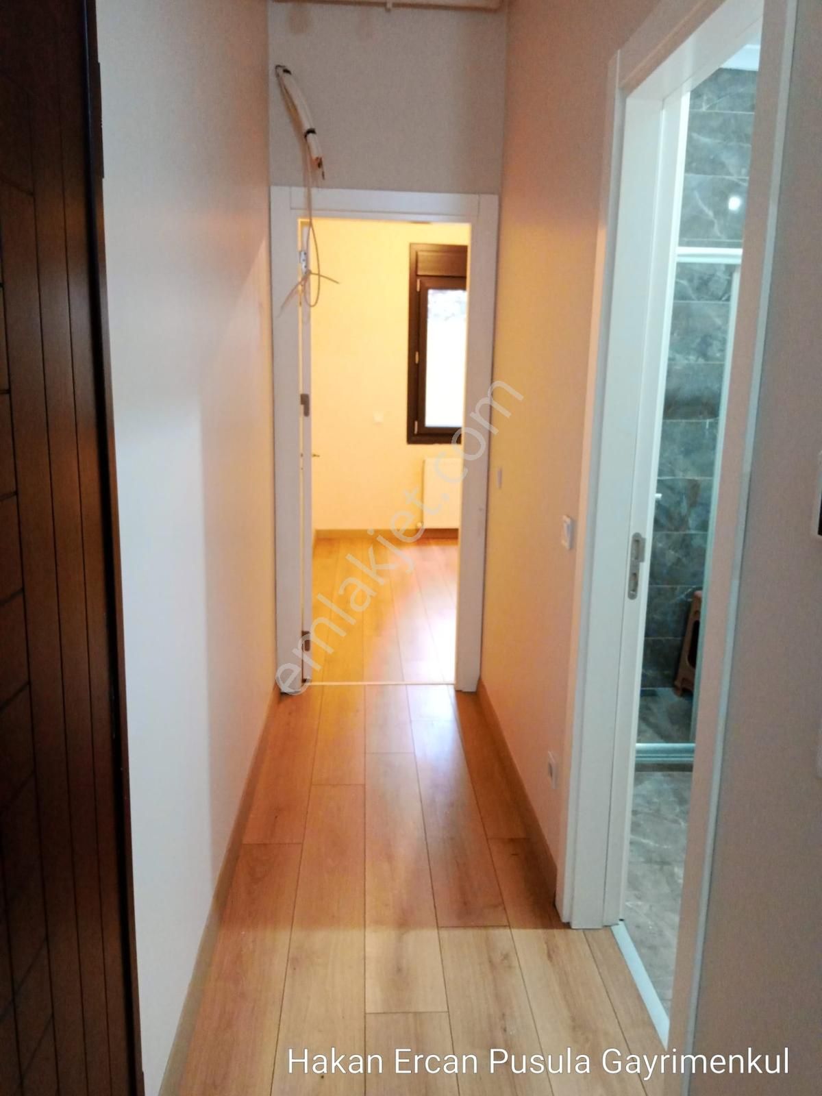Şişli'de Avm,metroya Çok Yakın 8 Yıllık Bina Arakat 1+1 Kiralık - Görsel 4