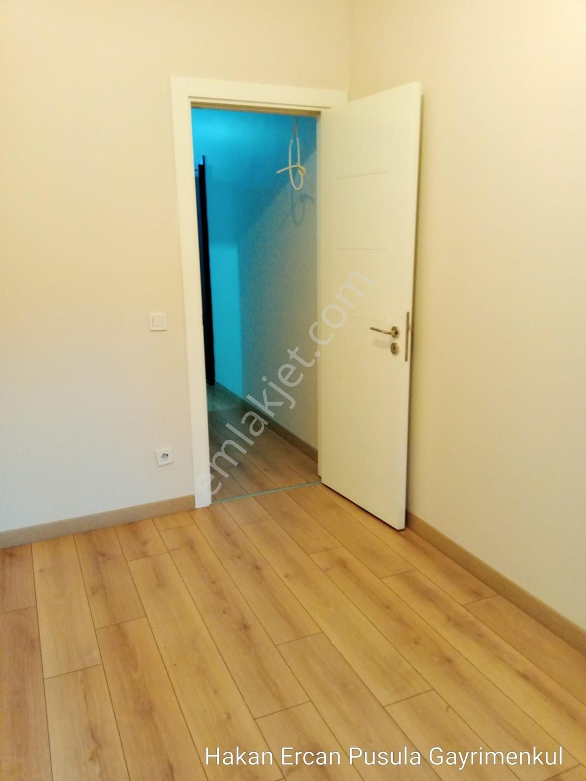 Şişli'de Avm,metroya Çok Yakın 8 Yıllık Bina Arakat 1+1 Kiralık - Görsel 3