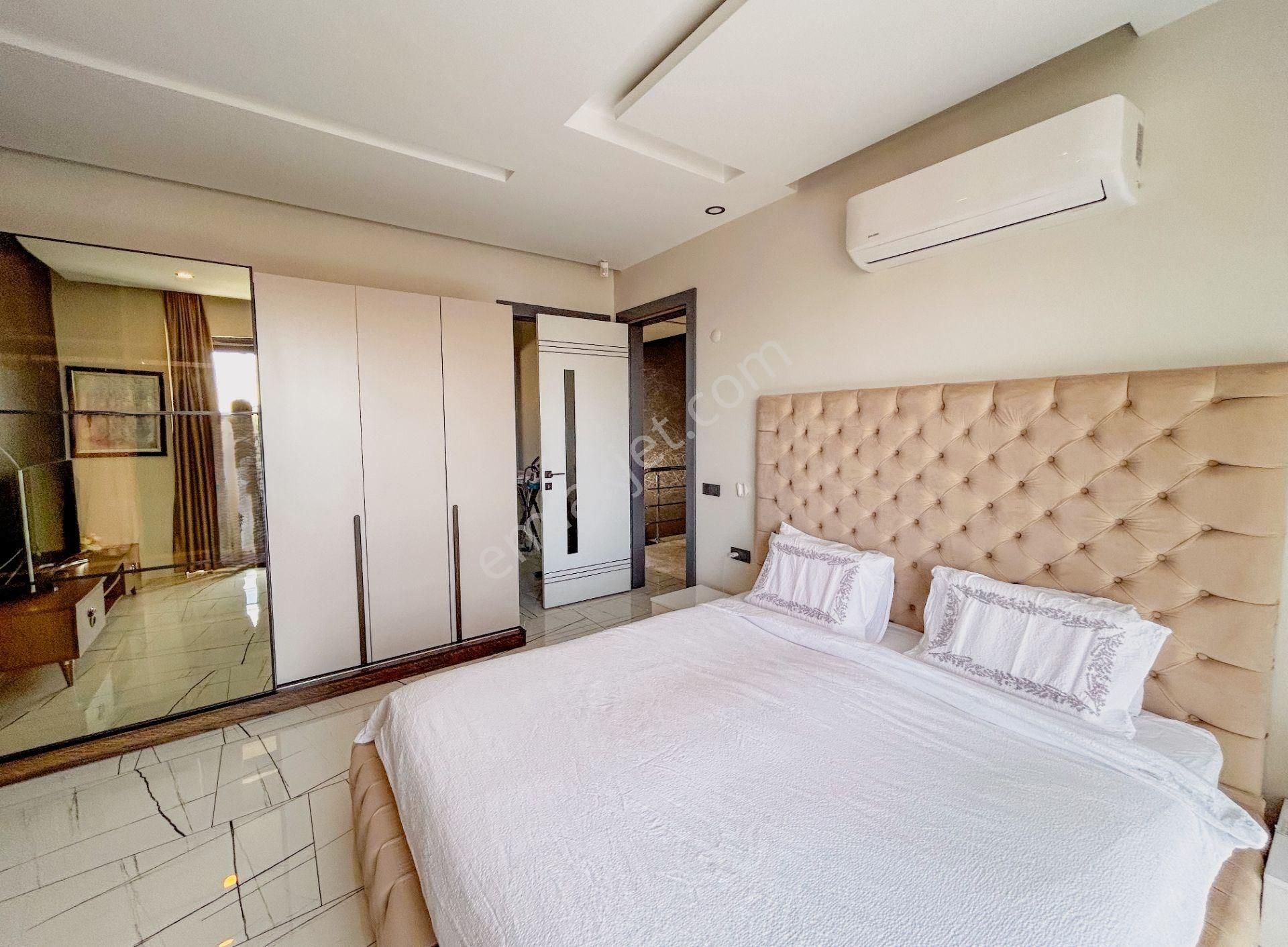 Kuşadası Bayralıdede Satılık Lüks Villa - Görsel 13