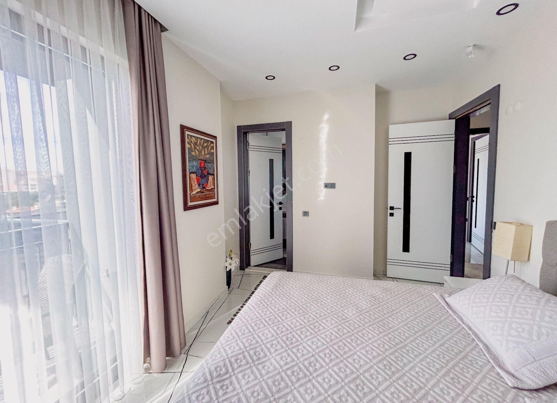 Kuşadası Bayralıdede Satılık Lüks Villa - Görsel 18