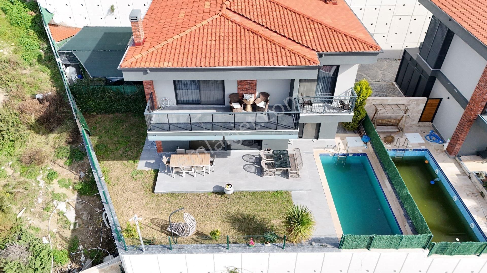 Kuşadası Bayralıdede Satılık Lüks Villa - Görsel 25