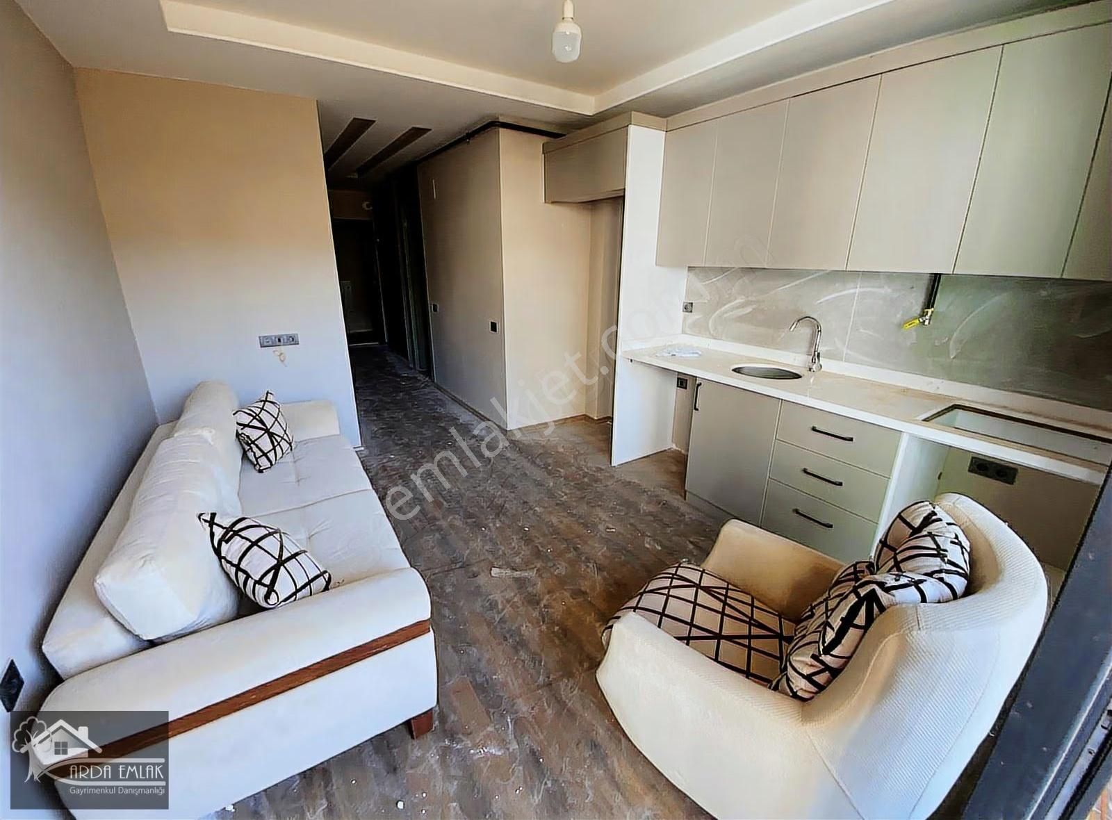 Arda'dan Mersin Yenişehir Bahçelievler'de Kiralık 1+1 Boş Daire - Görsel 7