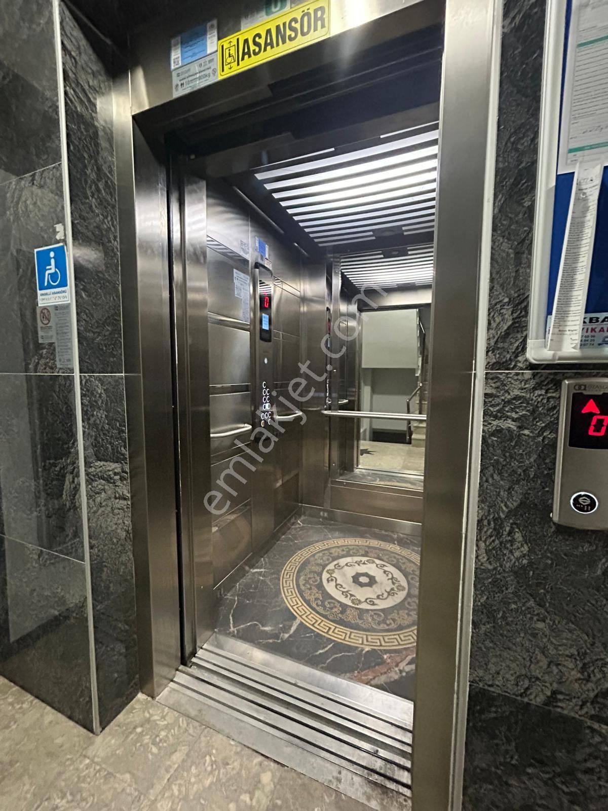 Reşadiye'de Yola Cephe Geniş 3+1 Ara Kat Satılık Daire - Görsel 18