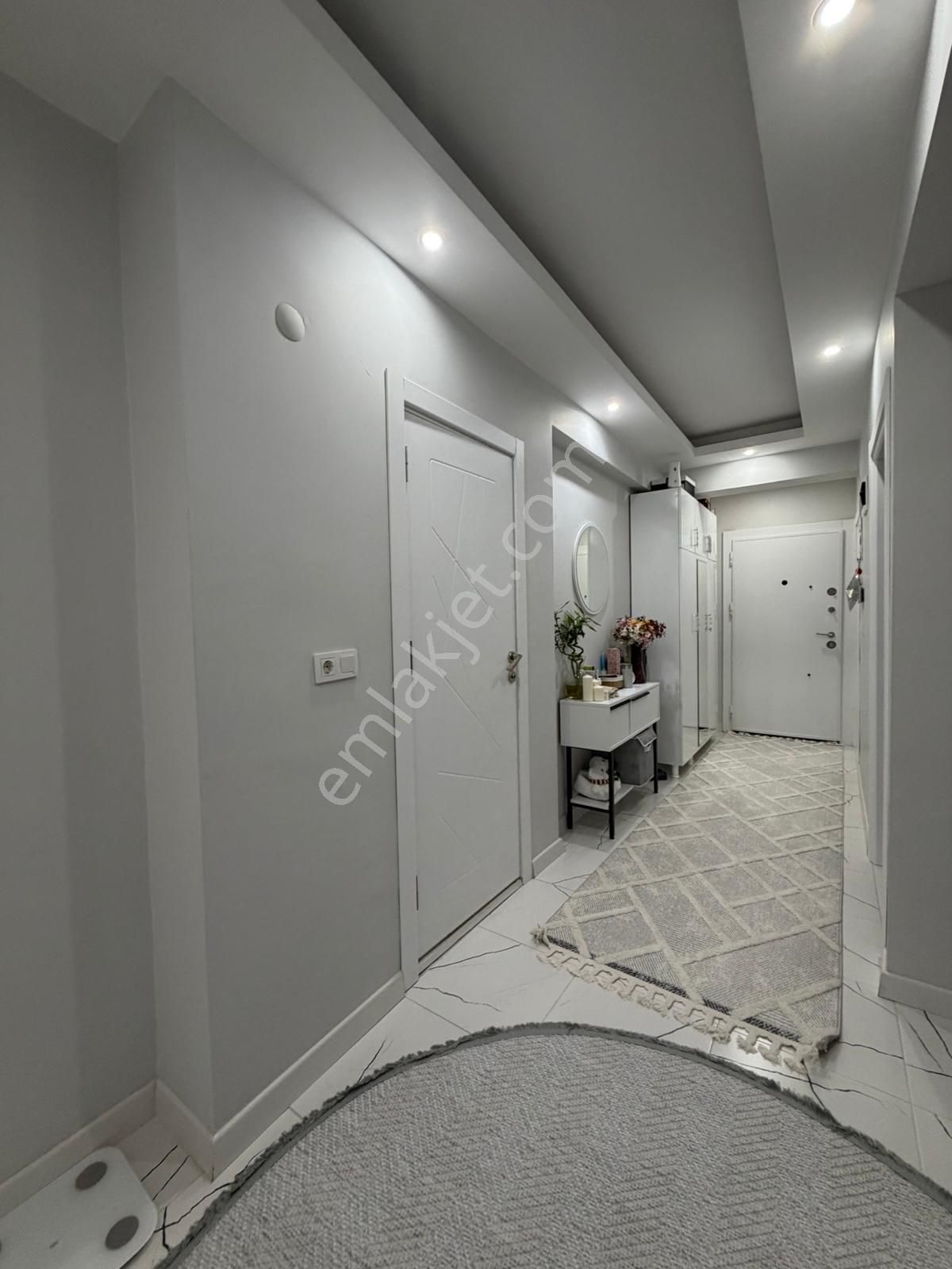 Reşadiye'de Yola Cephe Geniş 3+1 Ara Kat Satılık Daire - Görsel 13