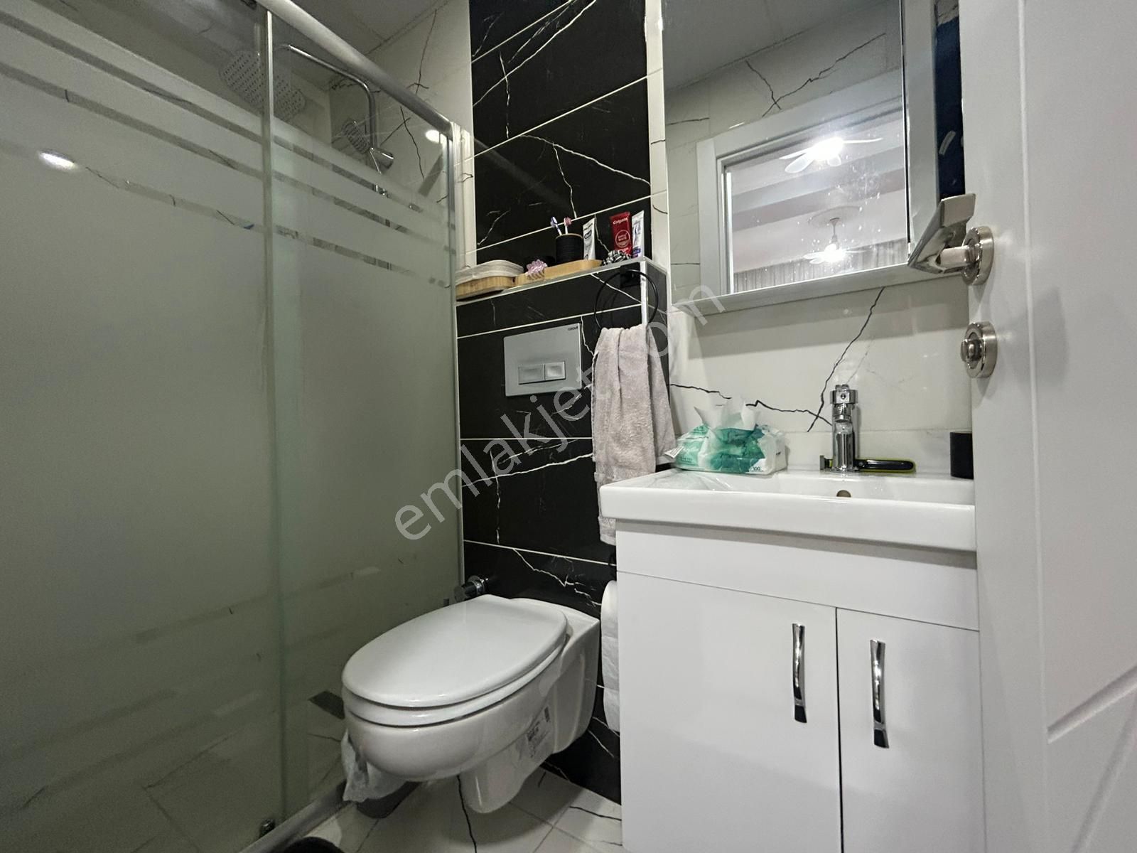 Reşadiye'de Yola Cephe Geniş 3+1 Ara Kat Satılık Daire - Görsel 19