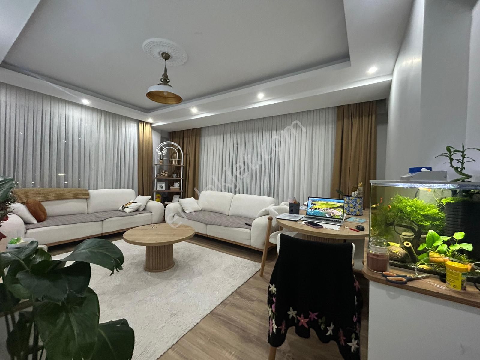 Reşadiye'de Yola Cephe Geniş 3+1 Ara Kat Satılık Daire - Görsel 6