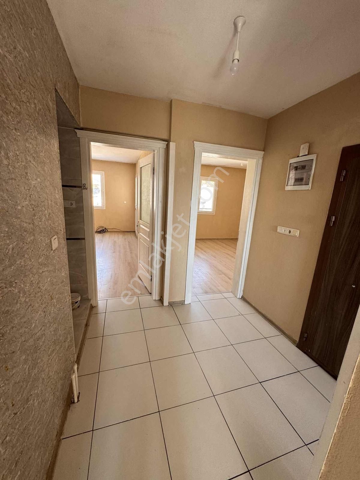 Bornova Eğriderede Merkezi Konumda 2+1 Geniş Kiralık Daire - Görsel 13
