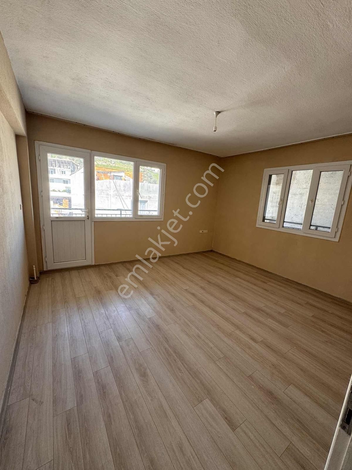 Bornova Eğriderede Merkezi Konumda 2+1 Geniş Kiralık Daire - Görsel 30