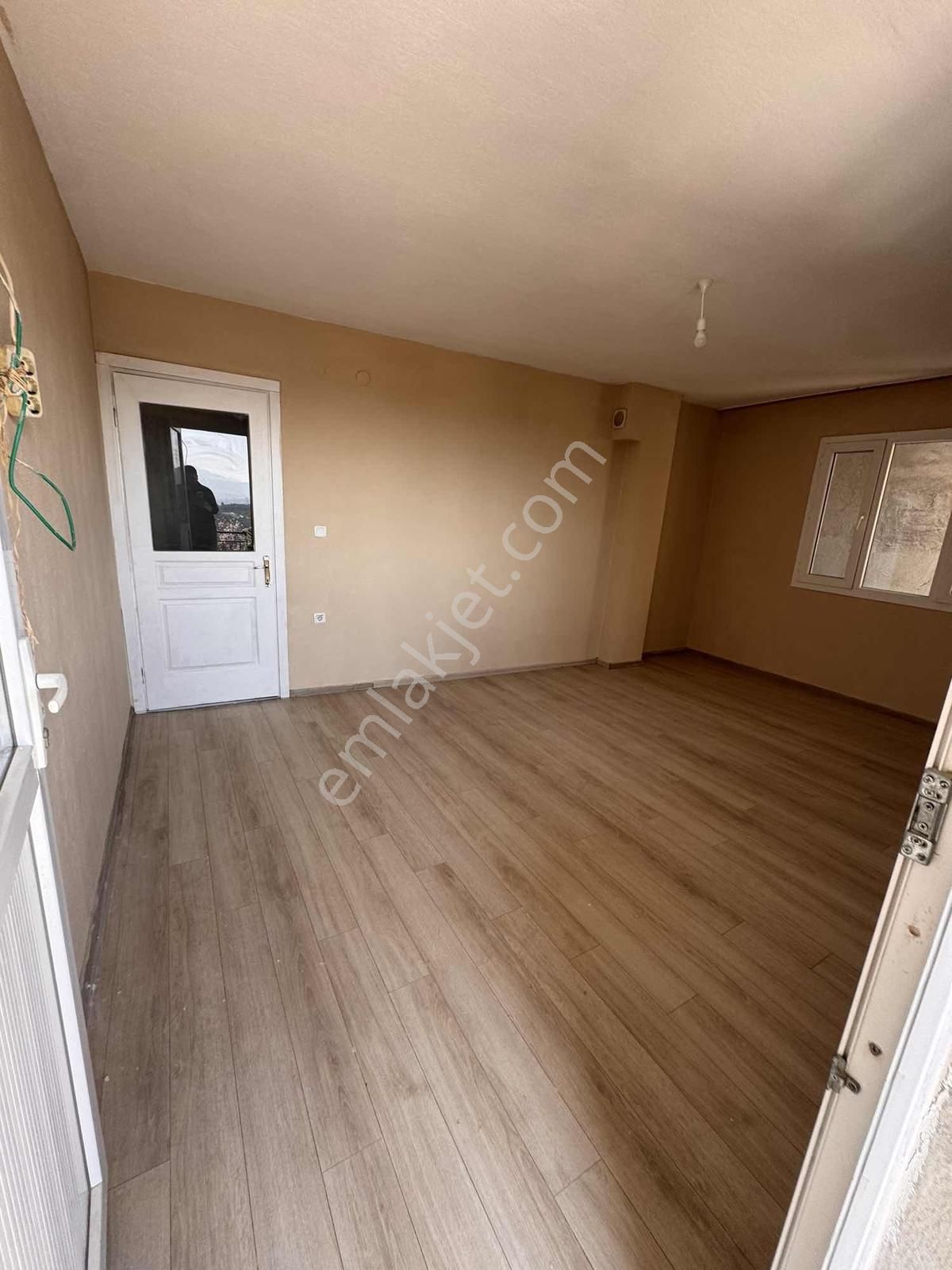 Bornova Eğriderede Merkezi Konumda 2+1 Geniş Kiralık Daire - Görsel 20
