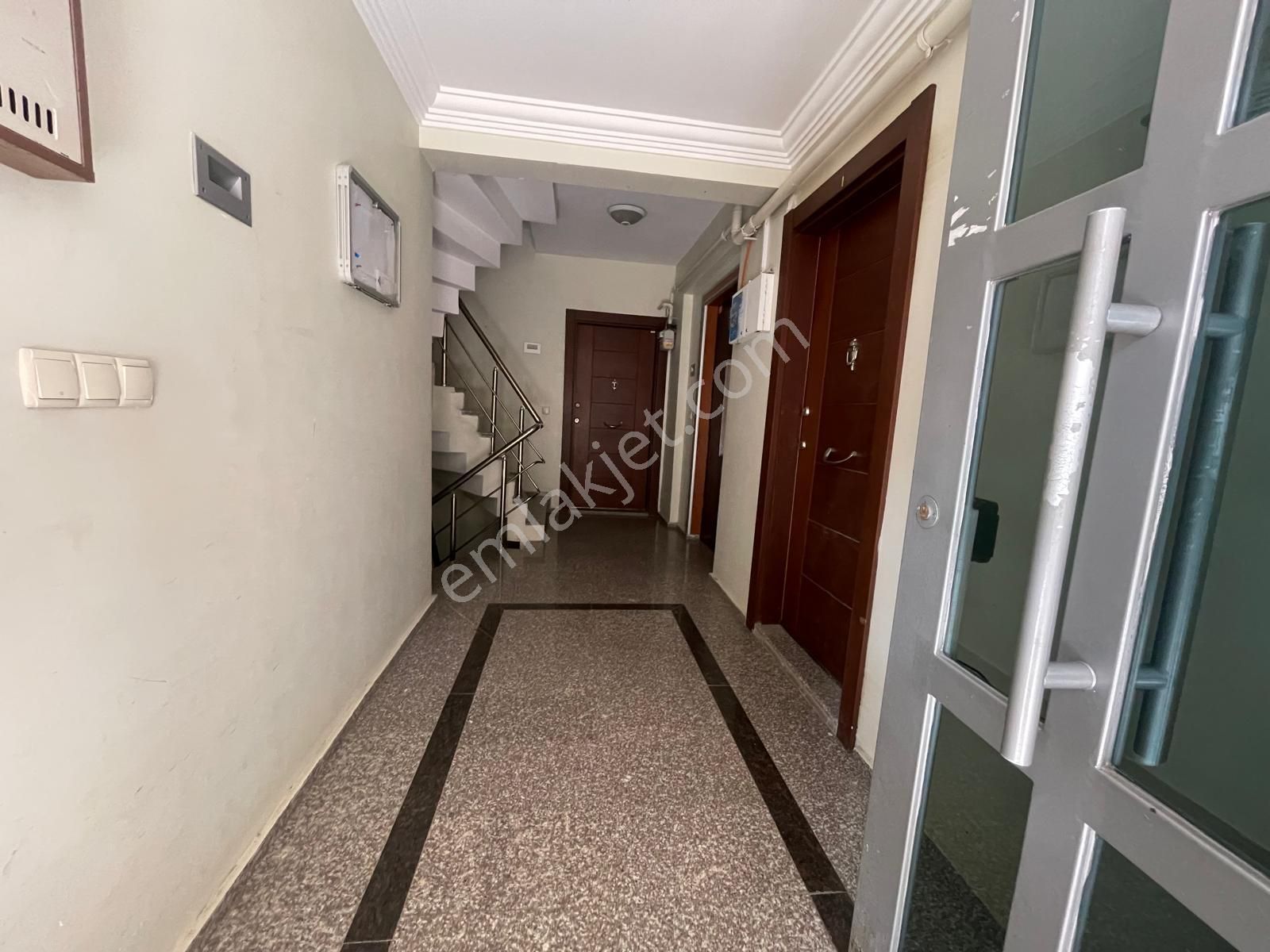 Ümraniye Atatürk Mahallesi 'nde Metroya Yakın Satılık 3+1 Daire - Görsel 3