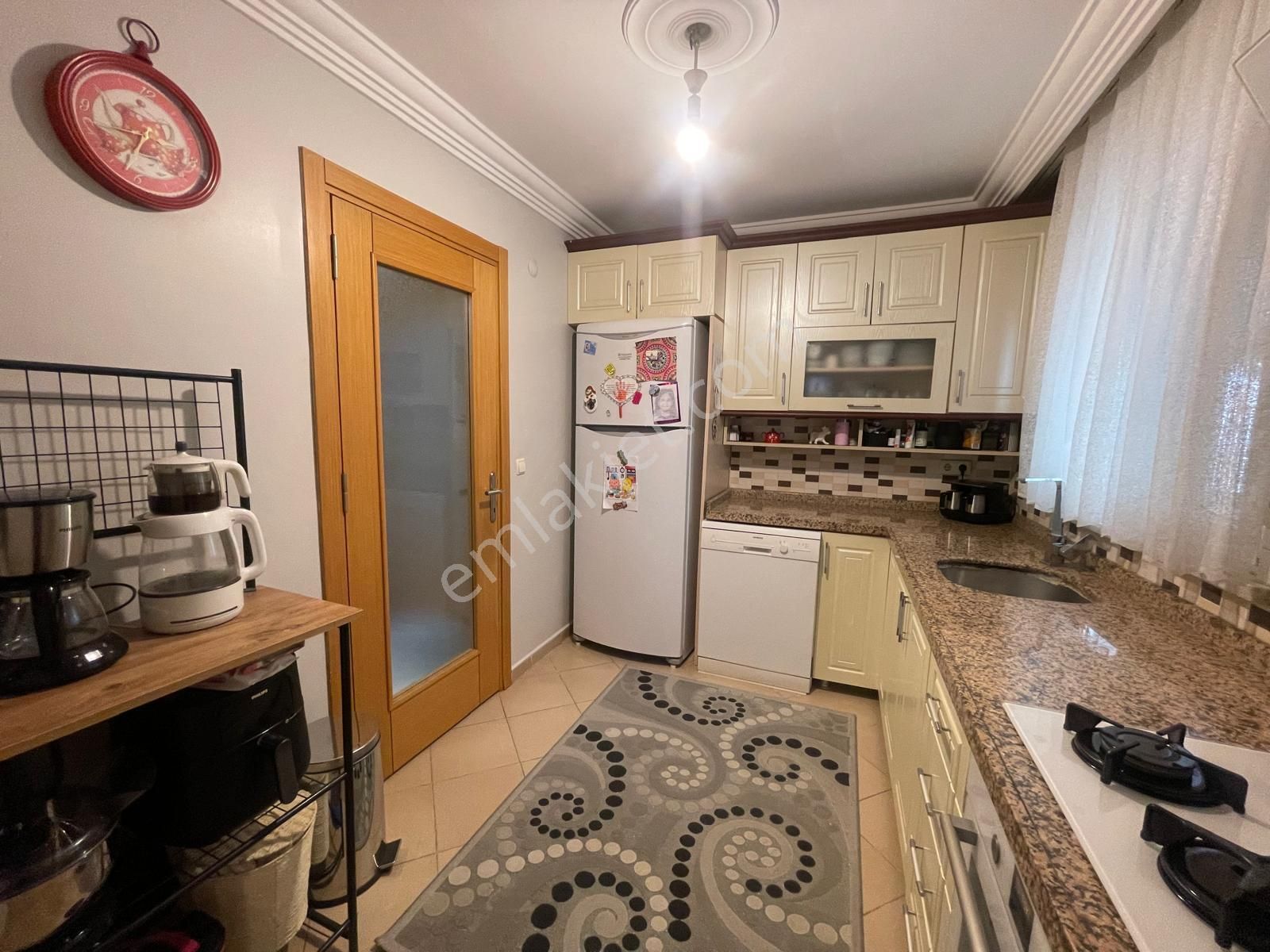 Ümraniye Atatürk Mahallesi 'nde Metroya Yakın Satılık 3+1 Daire - Görsel 13