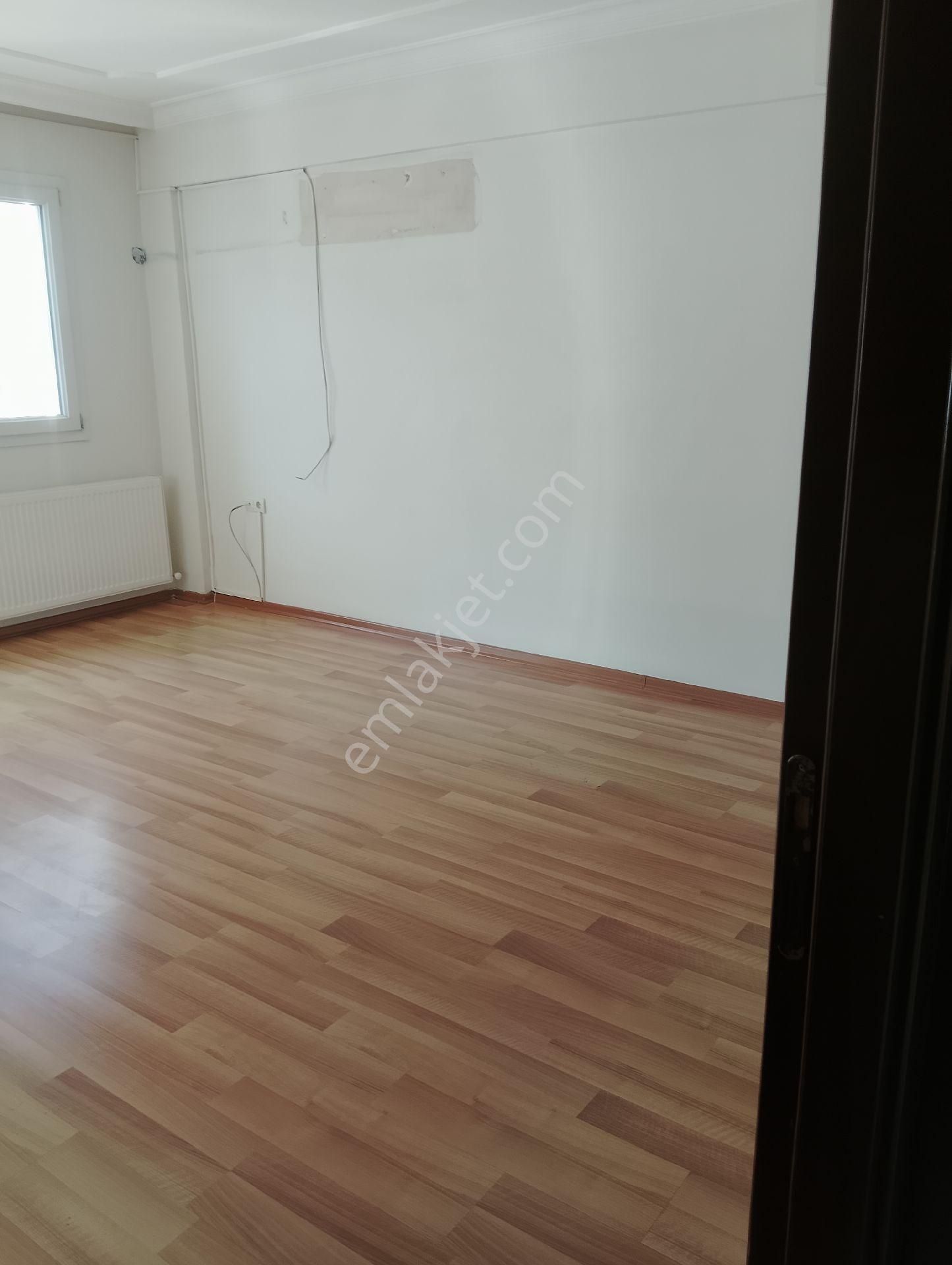 Çiğli Bala Çıktı 3+1 Kapalı Mutfak Kombili Doğalgazlı Balkonu Daire - Görsel 4