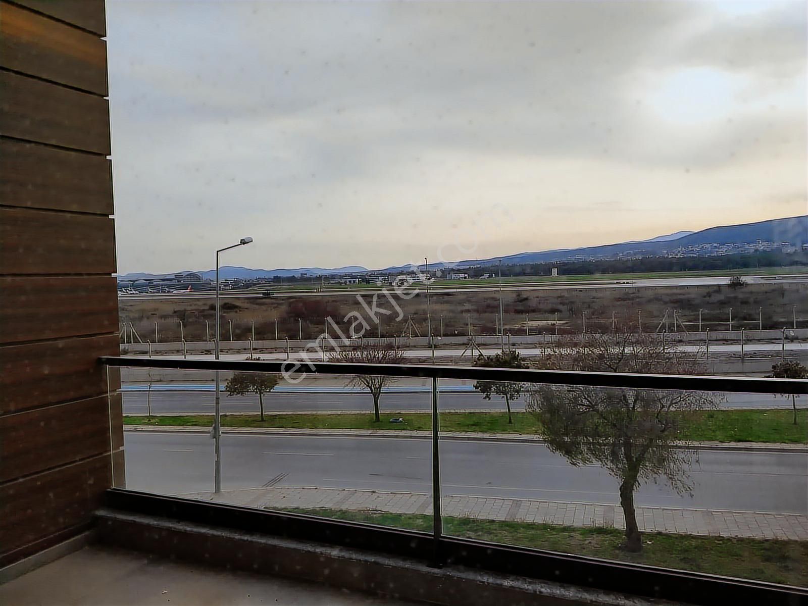 Emlak Buraya / İzmir Landor Gaziemir'de 2+1 Satılık Daire - Görsel 2