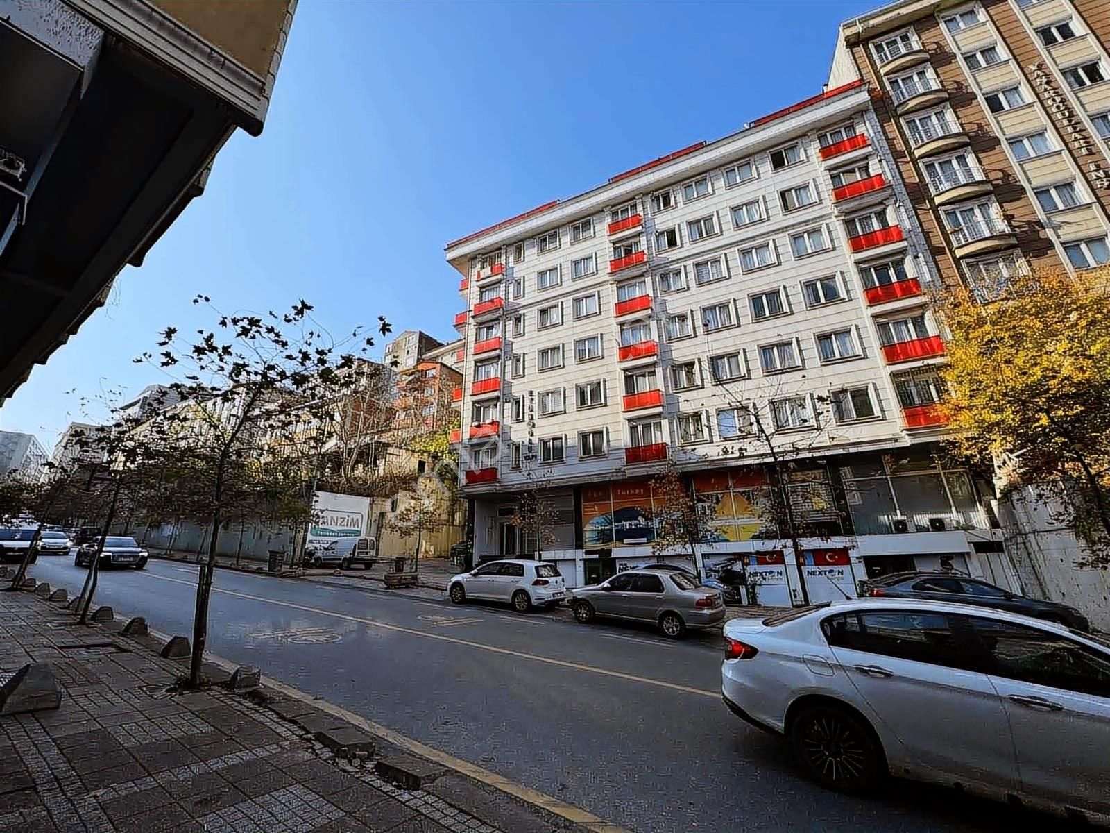 Metro-adliye 6dk Cadde Üzeri 1.kat Full Eşyalı 2+1 Lüks Daire - Görsel 23